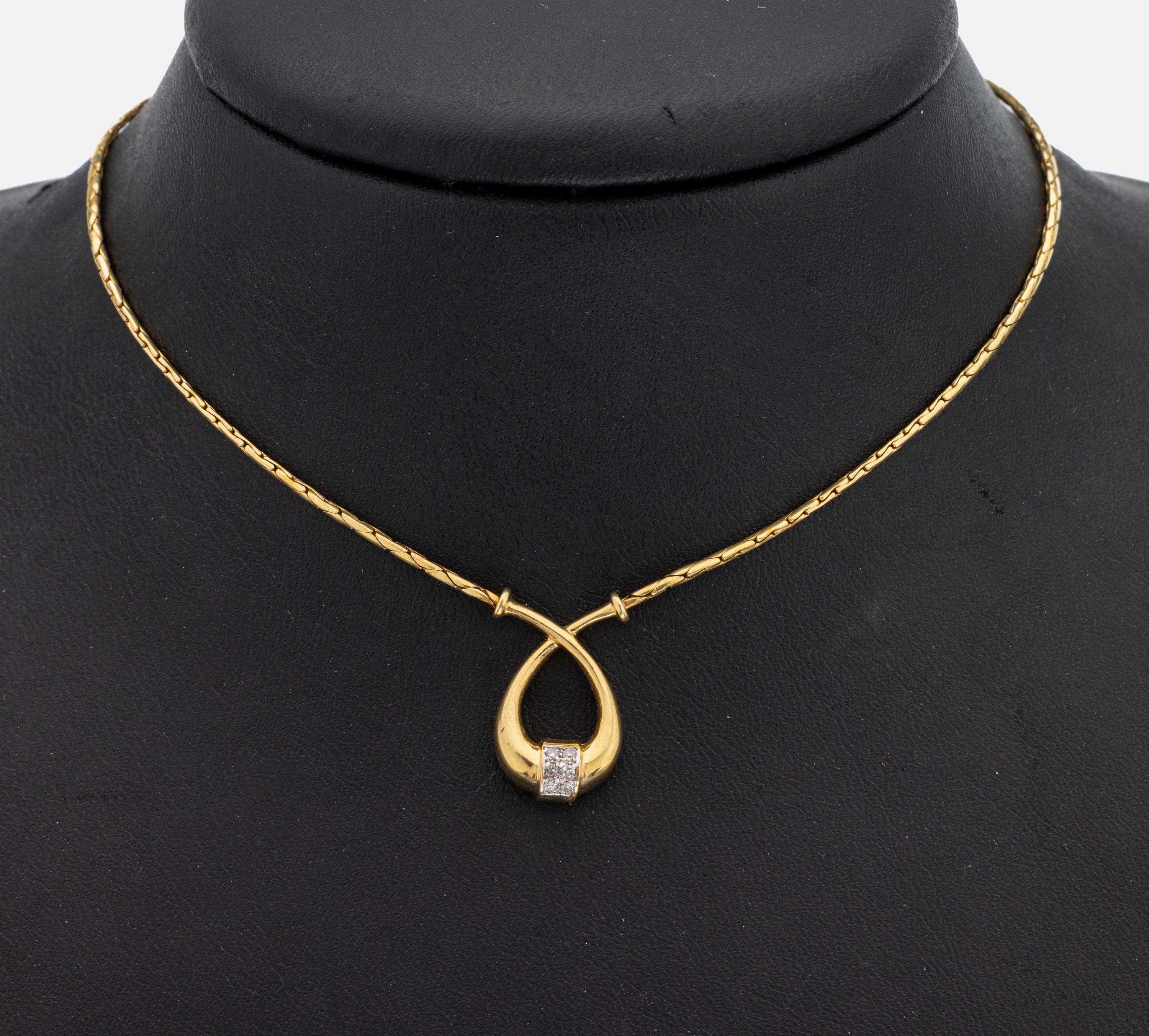 14 kt Gold Brillant-Collier, GG 585/000, 6 kl. Brillanten, ca. 7.7 g, L. ca. 41 cm, Karabinerschließe