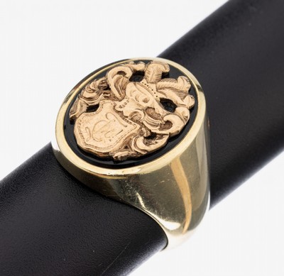 Image 14 kt Gold Siegelring, GG 585/000, Wappen auf Onyx, Wappen mit ligiertem Monogramm, ca. ...