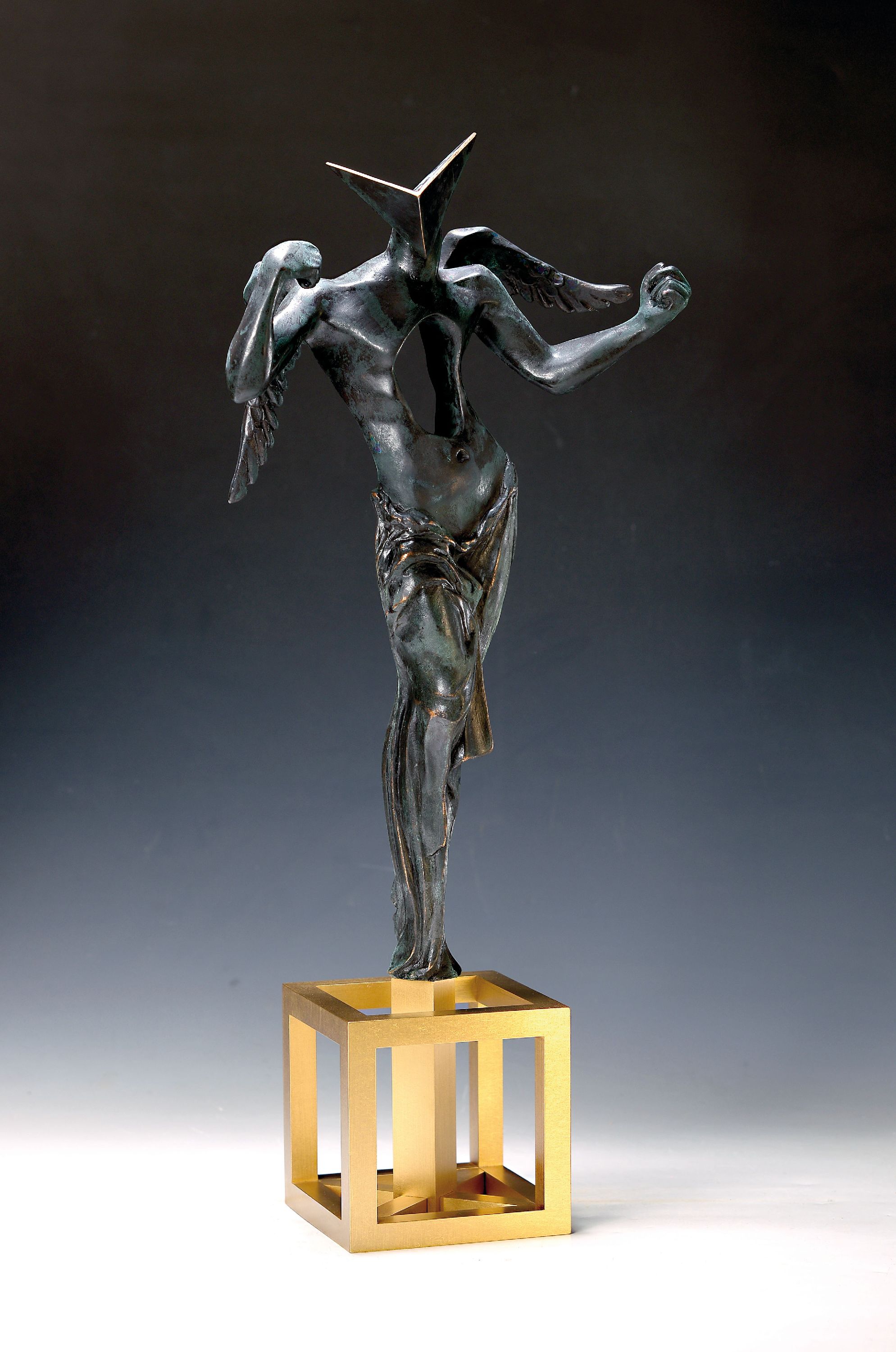 Salvador Dali (1904-1989), Surrealistischer Engel (1984), Bronze, Ed. 902/1500, Edition Rom y Rom (Meisterwerke des 20.Jh., Rudolf Rom), ...