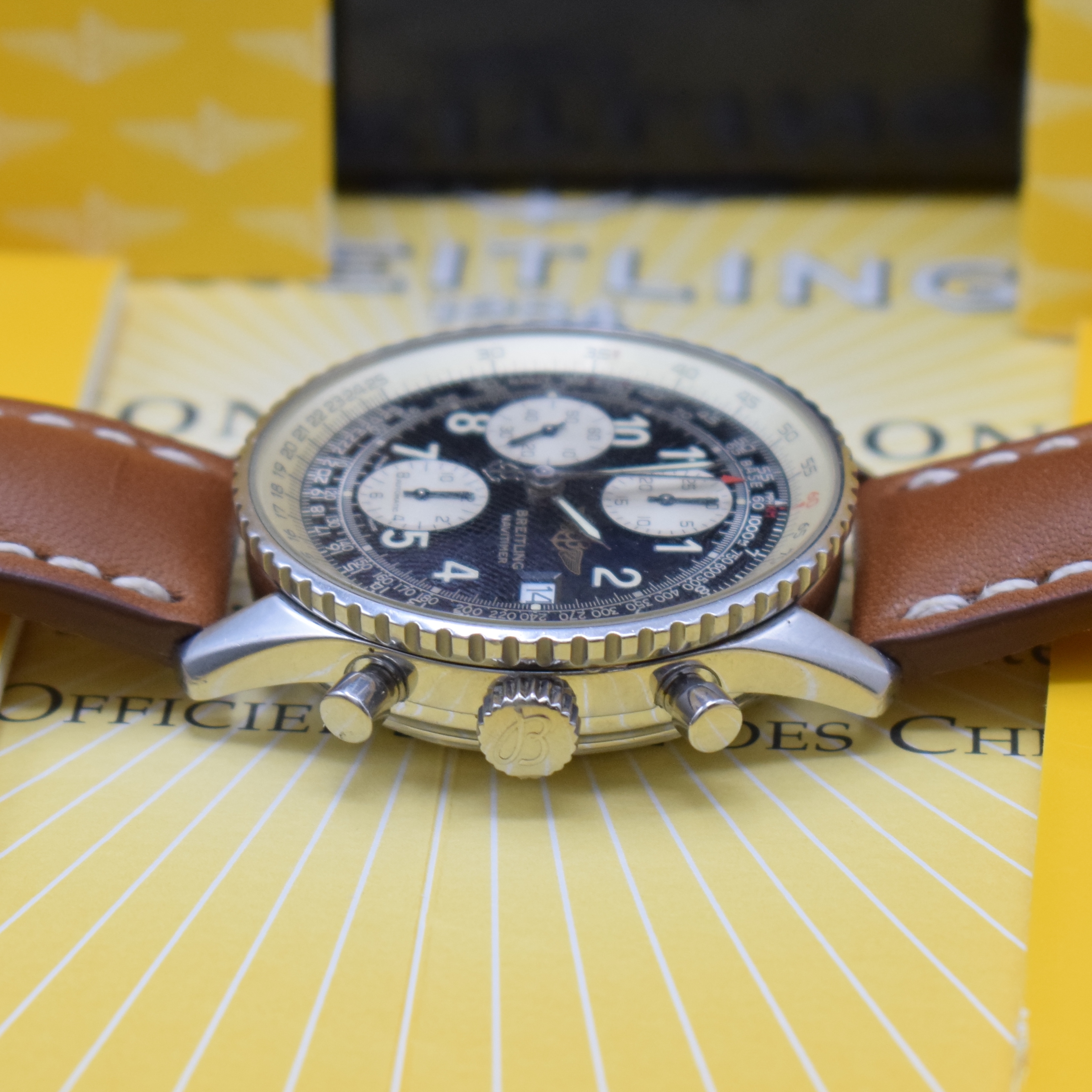 Detail c: BREITLING Armbandchronograph Old Navitimer Referenz A13322, Automatik, Chronometer in Edelstahl inkl. orig. Lederband m. orig. Dornschl., Boden ...