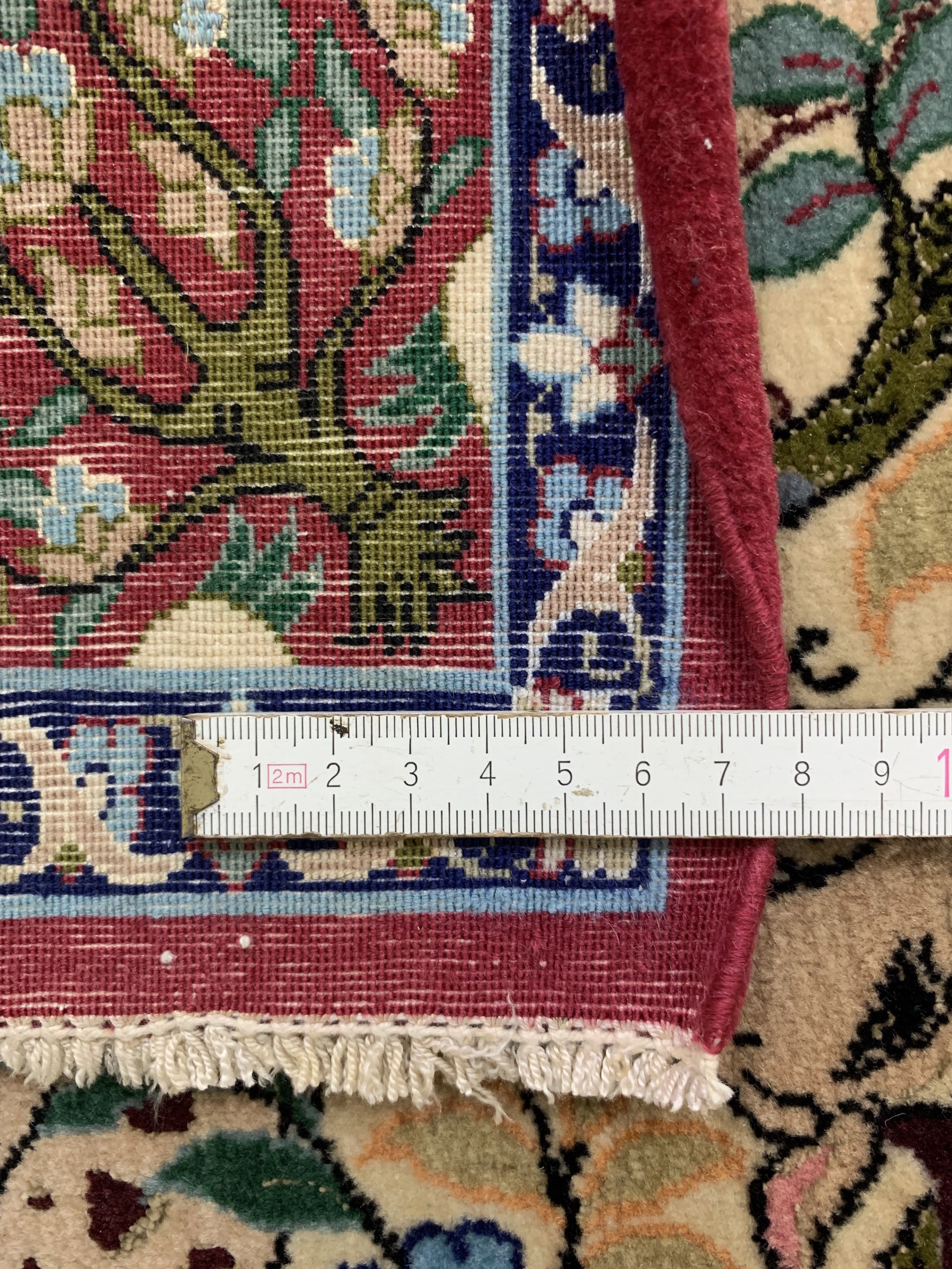 Detail d: Esfahan fein, Persien, Mitte 20.Jhd, Korkwolle mit und auf Seide, ca. 110 x 70 cm, EHZ: 2
