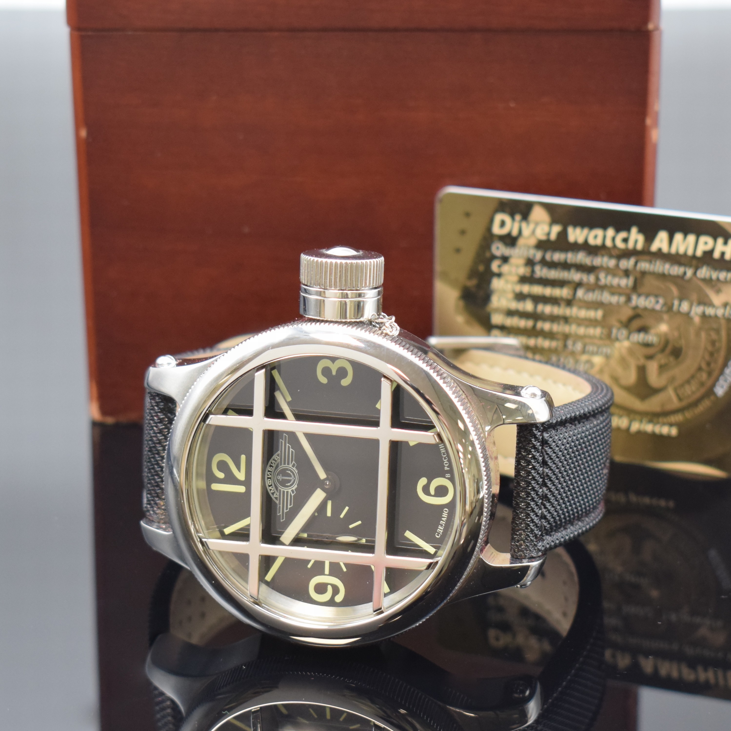 AMPHIBIA auf 500 Stück limitierte russische Taucheruhr, Handaufzug, Russland um 2015, Handaufzug, massives verschr. Gehäuse, Boden mit Kriegsmarine ...