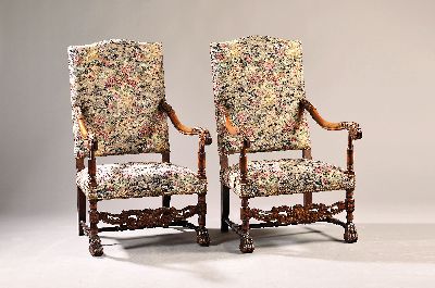Image 26927740 - Paar Armlehnsessel, Historismus, um 1870, Nußbaum massiv, aufwendig geschnitzt, ...