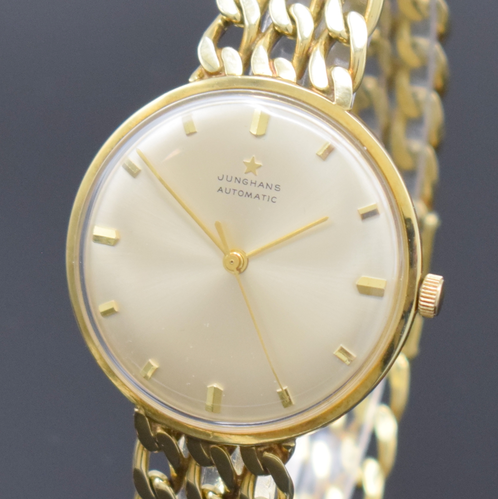 Detail a: JUNGHANS Herrenarmbanduhr in GG 585/000 an neutralem GG 585/000 Gliederband, Automatik, Deutschland Ende 1960er Jahre, mit ETA Basiskal. 2451, für ...