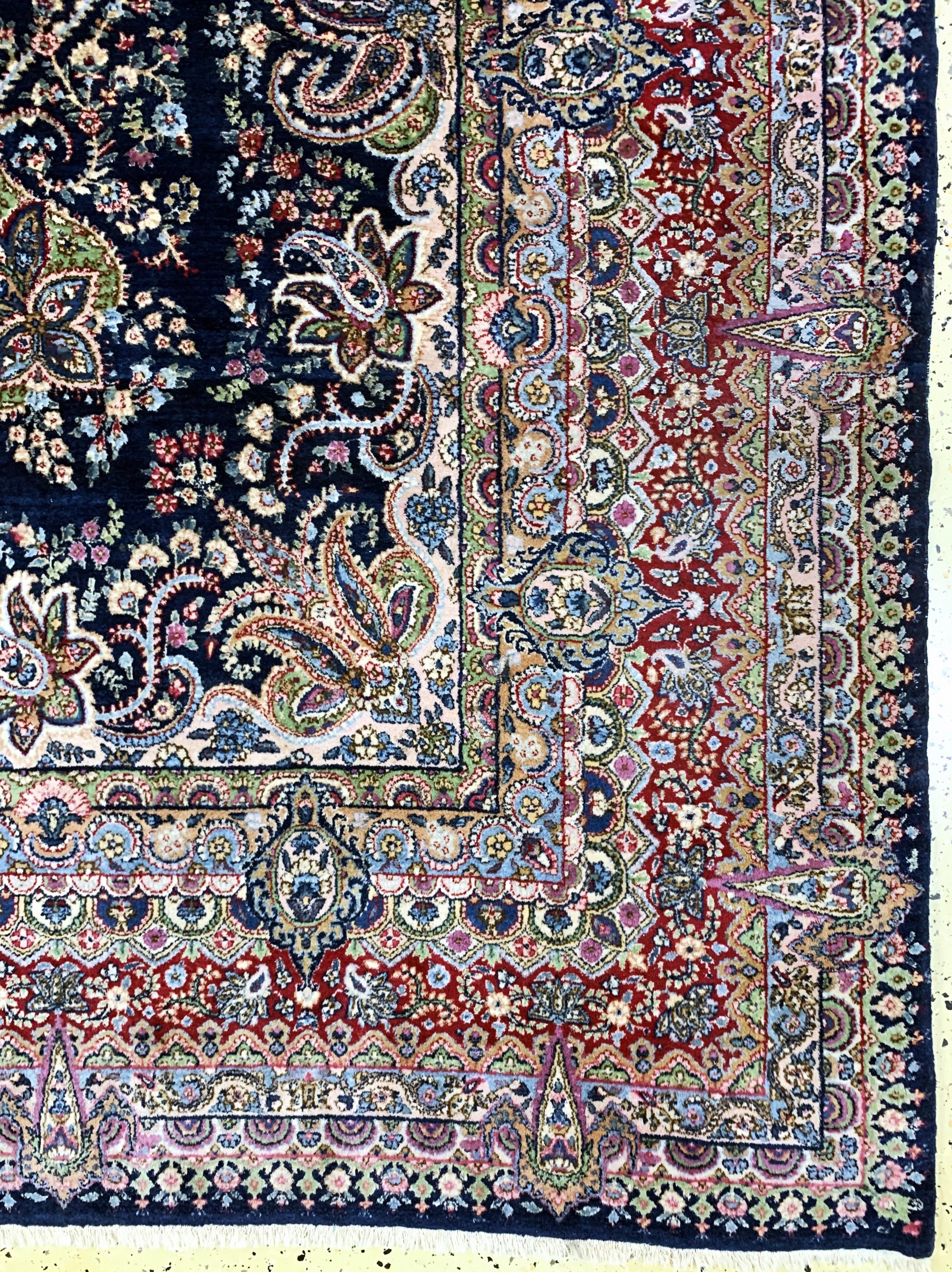 Detail a: Kerman"Lawar" fein alt, Persien, Anfang 20.Jhd, Wolle auf Baumwolle, ca. 350 x 300 cm,Reinigungsbedürftig, EHZ: 2