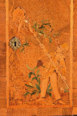 26928725c - Aufsatzsekretär, süddeutsch, 18. Jh., Nussbaumfurnier, dreiteilig, Aufsatz mit ...