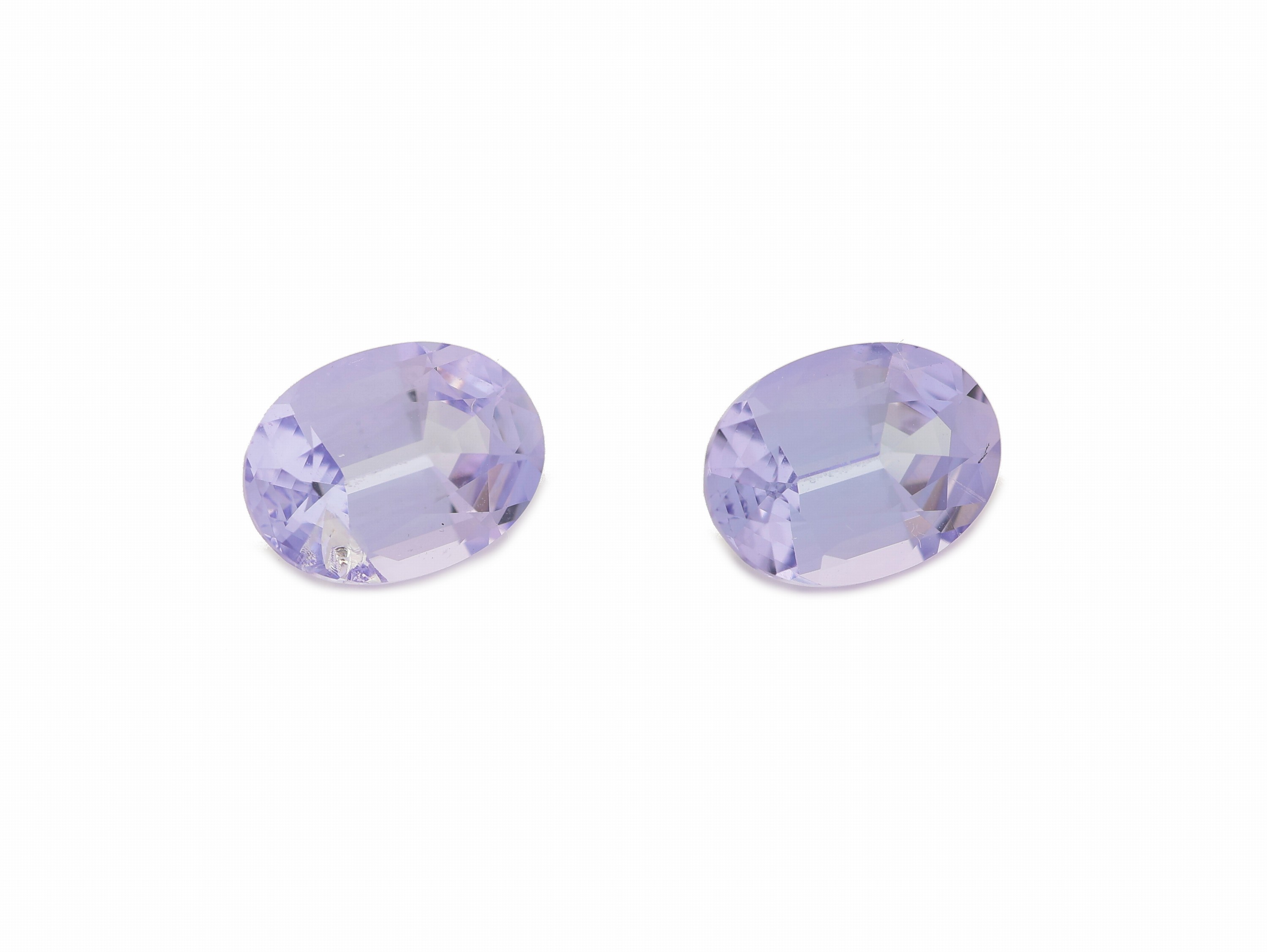 Detail a: Lot 2 lose Tansanite, zus. ca. 2.14 ct, ovalfacett., ca. 7.5 x 5.5 x 3.5 mm