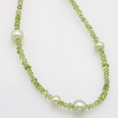 Image 26928918 - Endlose Peridotkette mit Süßwasserzuchtperlen, grüne Perlen (gef.), L. ...