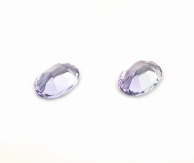 26929201b - Lot 2 lose Tansanite, zus. ca. 1.80 ct, ovalfacett. Schätzpreis: 320, - EUR