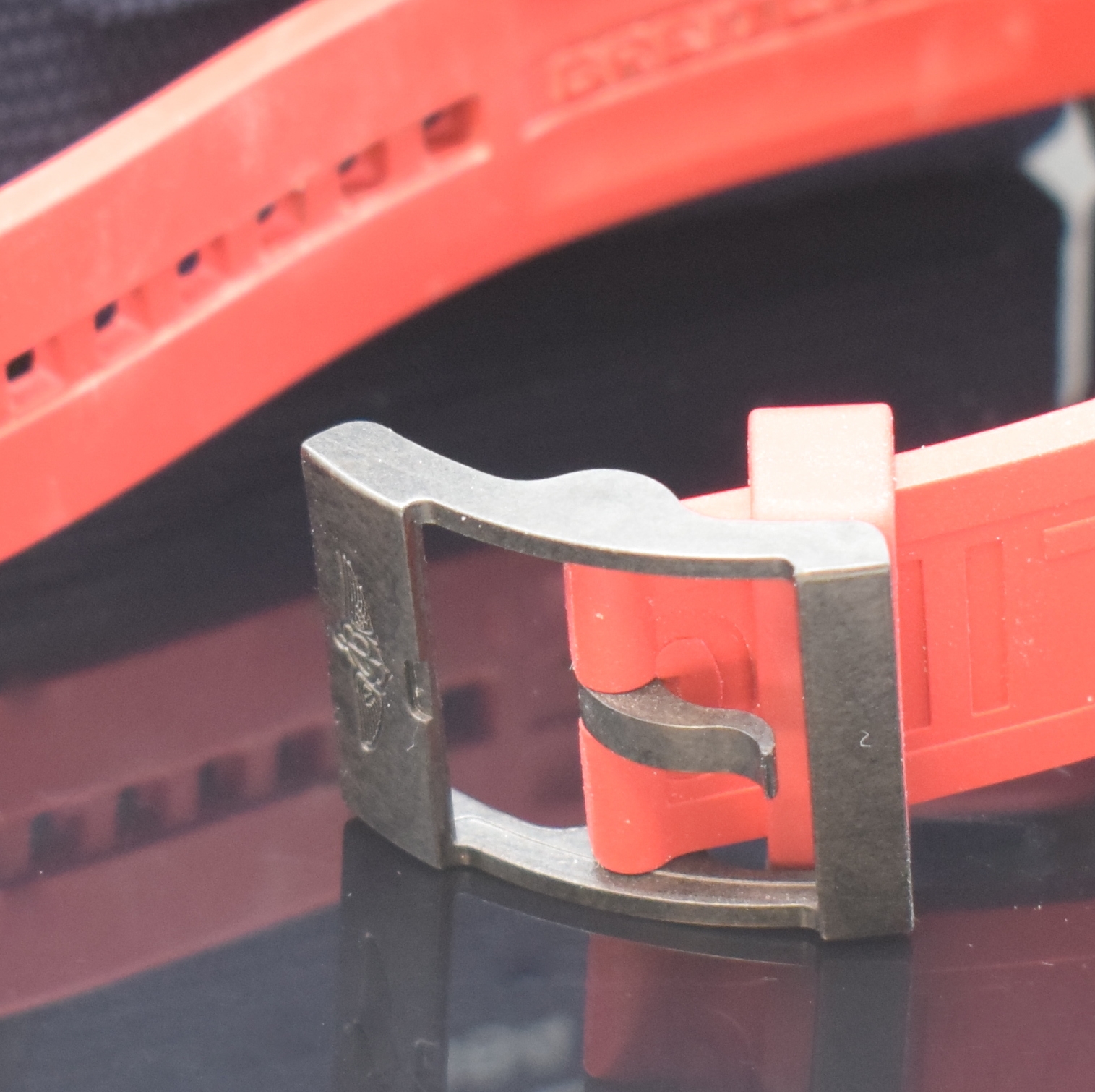 Detail b: BREITLING Endurance Pro Chronometer Armbandchronograph Referenz X82310, Schweiz verk. lt. beil. Pap. 07/2019, quarz, Kunststoffgeh. inkl. orig. ...