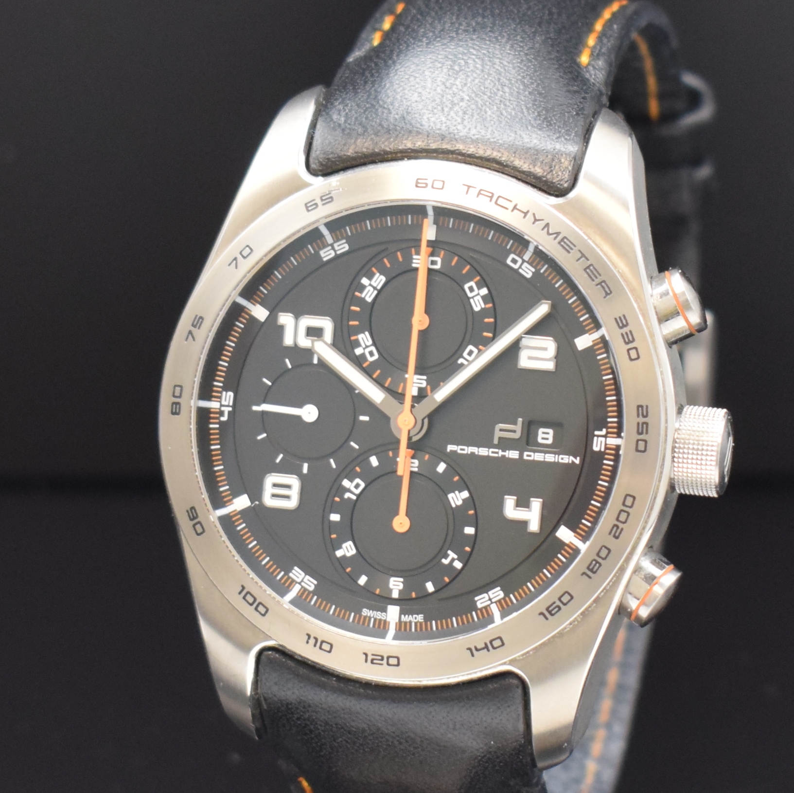 Detail a: PORSCHE DESIGN Chronotimer Series 1 Tangerine Armbandchronograph Referenz 6010.1.10.007, Schweiz um 2020, Automatik, beids. vergl. Titangeh., Boden ...