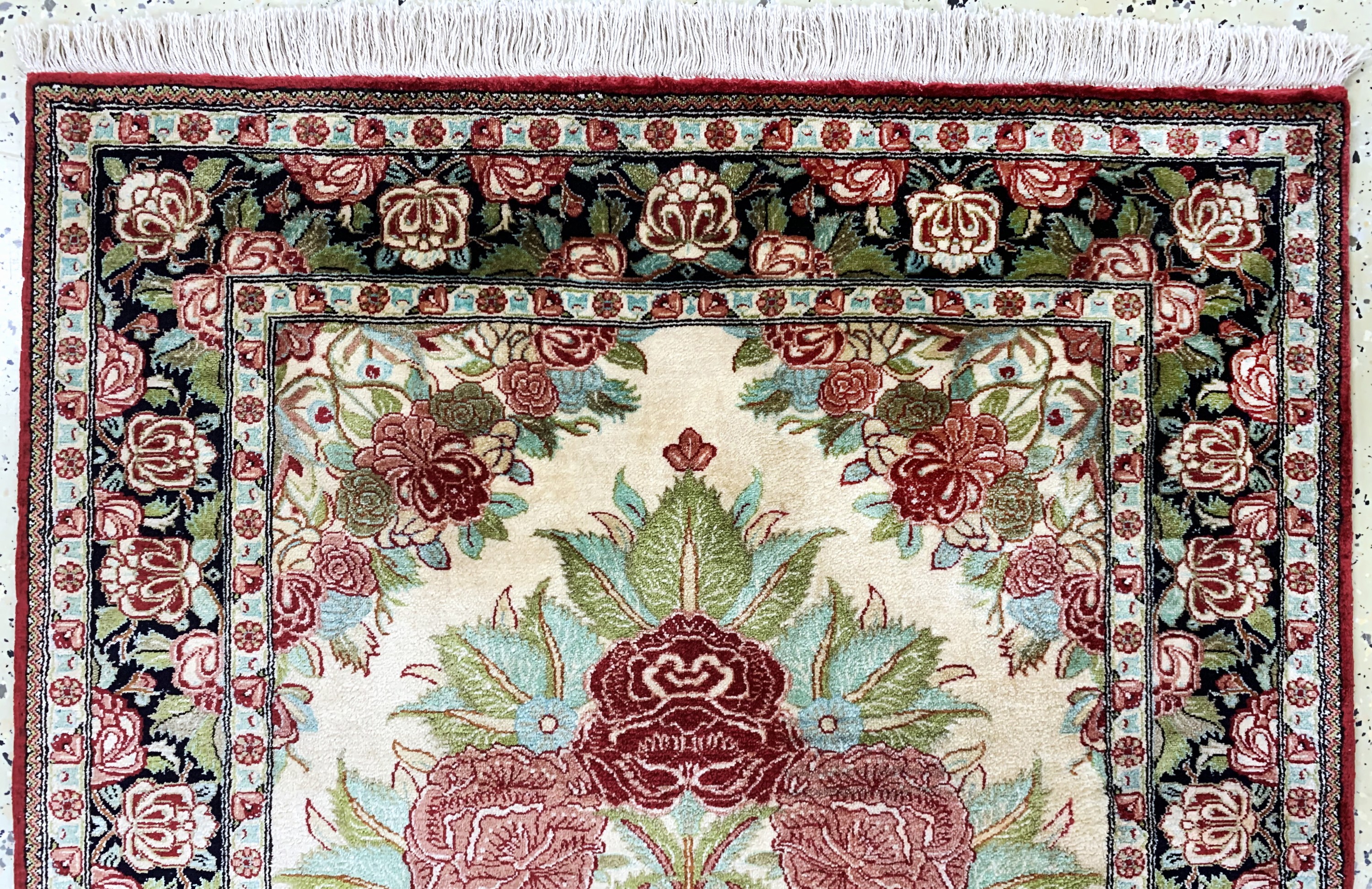 Detail a: Ghom Seide fein, Persien, Ende 20.Jhd., reine Naturseide, ca. 132 x 82 cm, EHZ: 1-2
