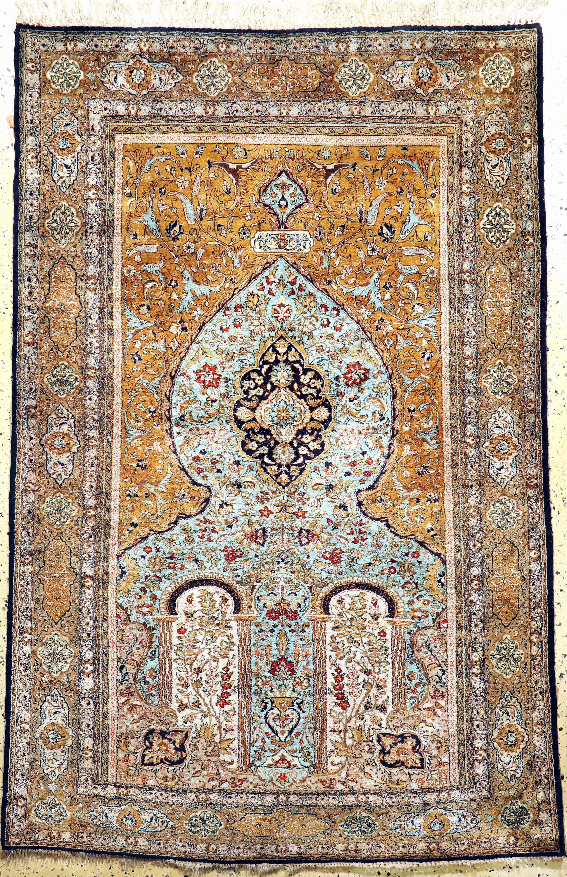 Ghom Seide fein, Persien, Mitte 20.Jhd., reine Naturseide, ca. 216 x 144 cm, EHZ: 2, reinigungsbedürftig
