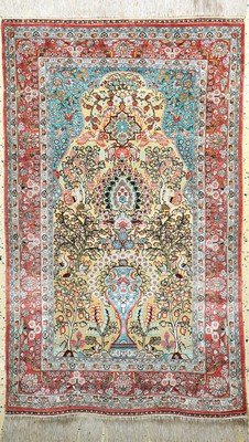 Image Hereke Seide fein, China, Ende 20.Jhd., reine Naturseide/Metallbrokat, ca. 150 x 92cm , ...