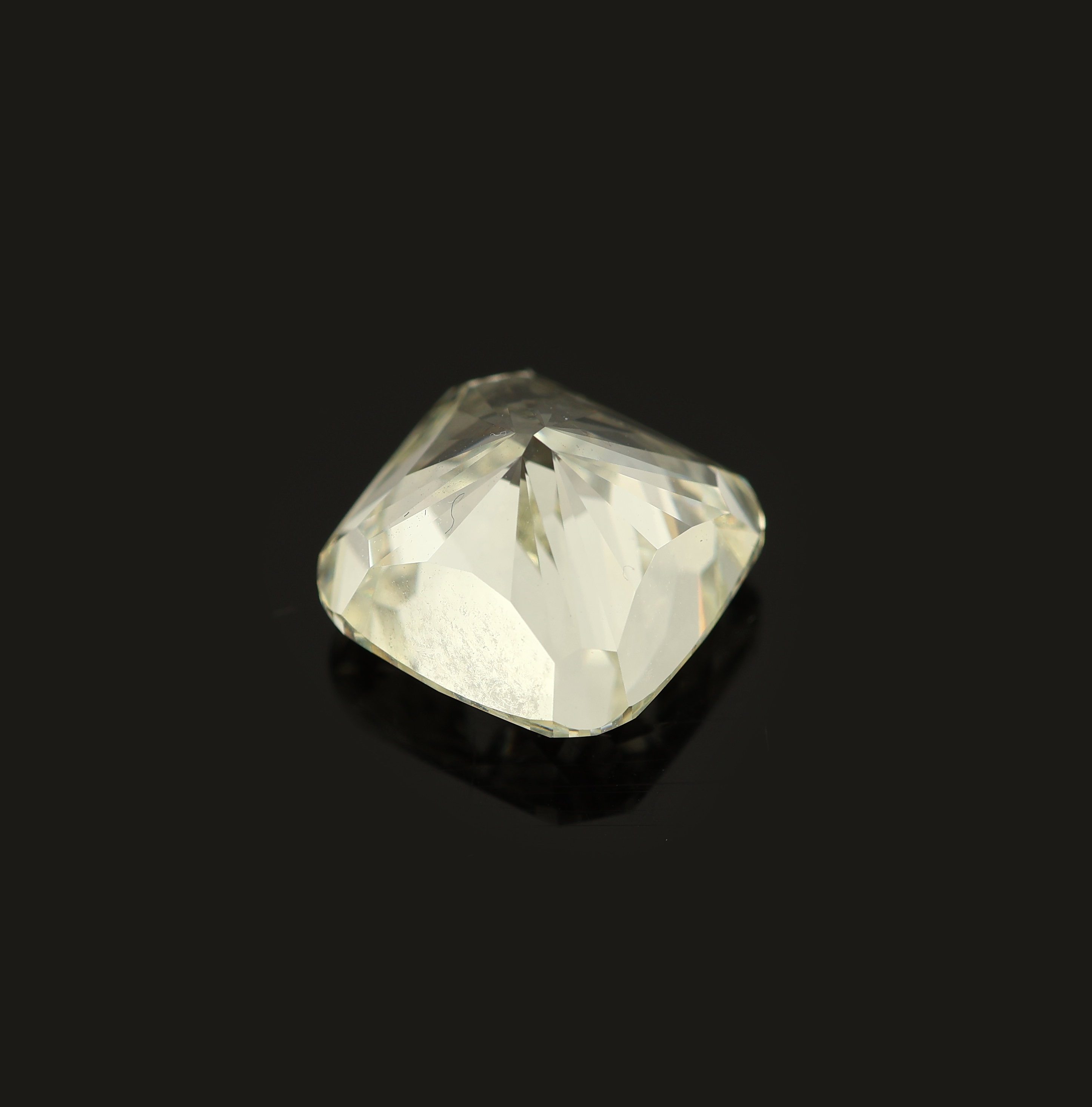 Detail c: Loser Diamant im Cushion Cut, ca. 5.10 ct get.(M)/vs1, Cushion Modified Brillant 9.66 x 9.52 x 6.51, finish Excellent, symmetry Very Good, ...