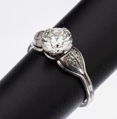 Image 26929998 - Platin Diamant-Ring, um 1920, Pt gepr., mittig Altschliffdiamant ca. 1.65 ct ...