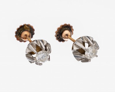 Image 26930125 - Paar 18 kt Gold Brillant-Ohrstecker, WG/GG 750/000, 2 in WG gefasste Brillanten zus. ...