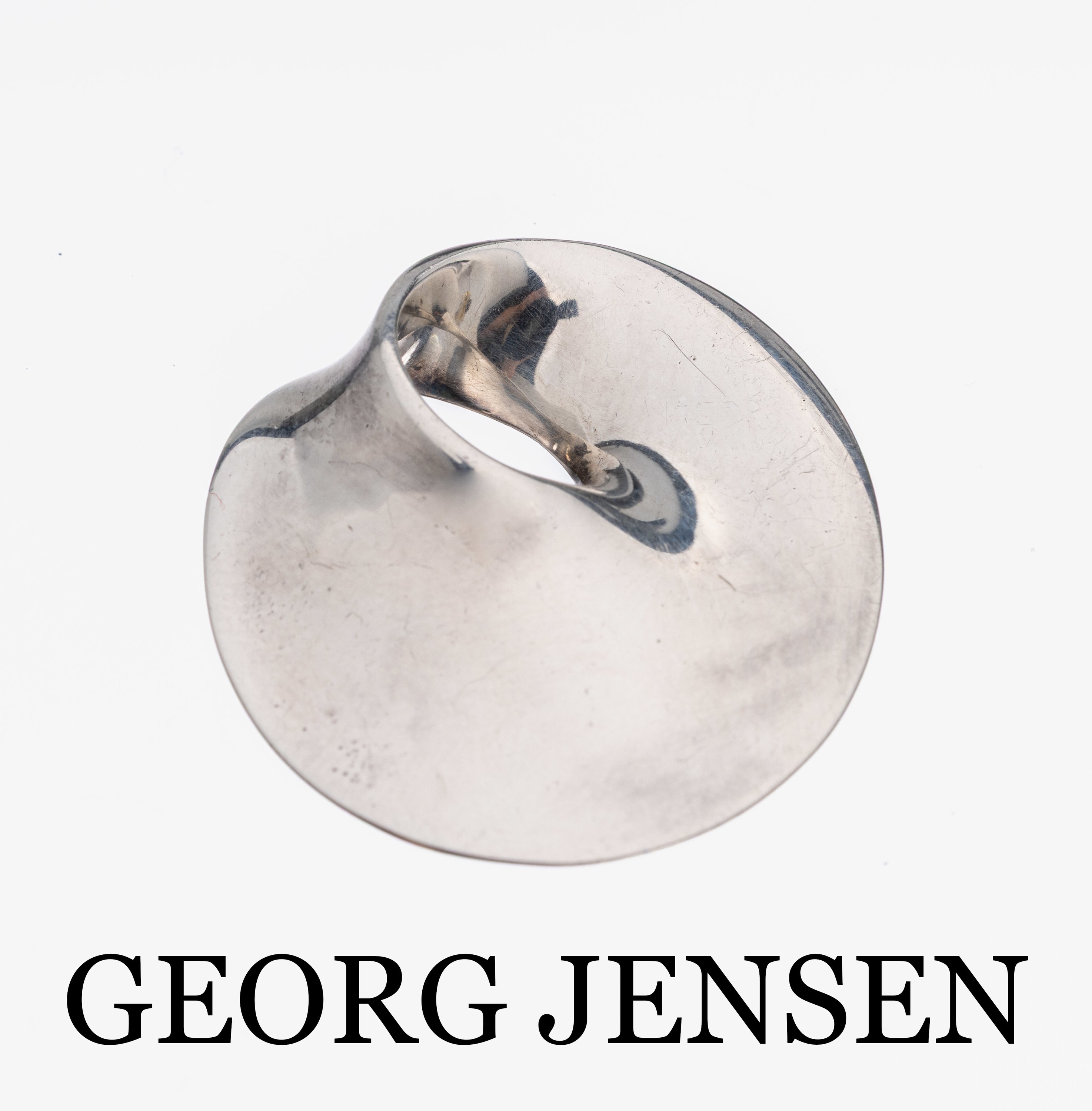 GEORG JENSEN Anhänger, 925er Silber, ModellMöbius, Entwurf 1968, schlichtes Design, D. ca. 3 cm, sign. und num.