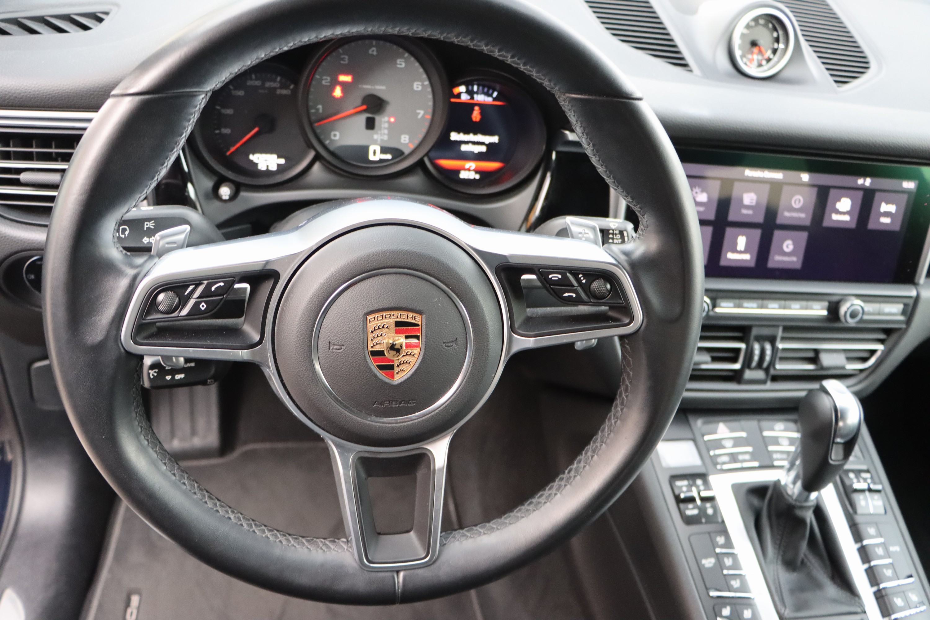 Detail i: Porsche Macan S, Fahrgestellnummer: WP1AB2A5XMLB31766, EZ 01/2021, 1. Hand, Laufleistung ca. 40.300 km, HU 02/2026, 260 kW/354 PS, 6-Zylinder, ...