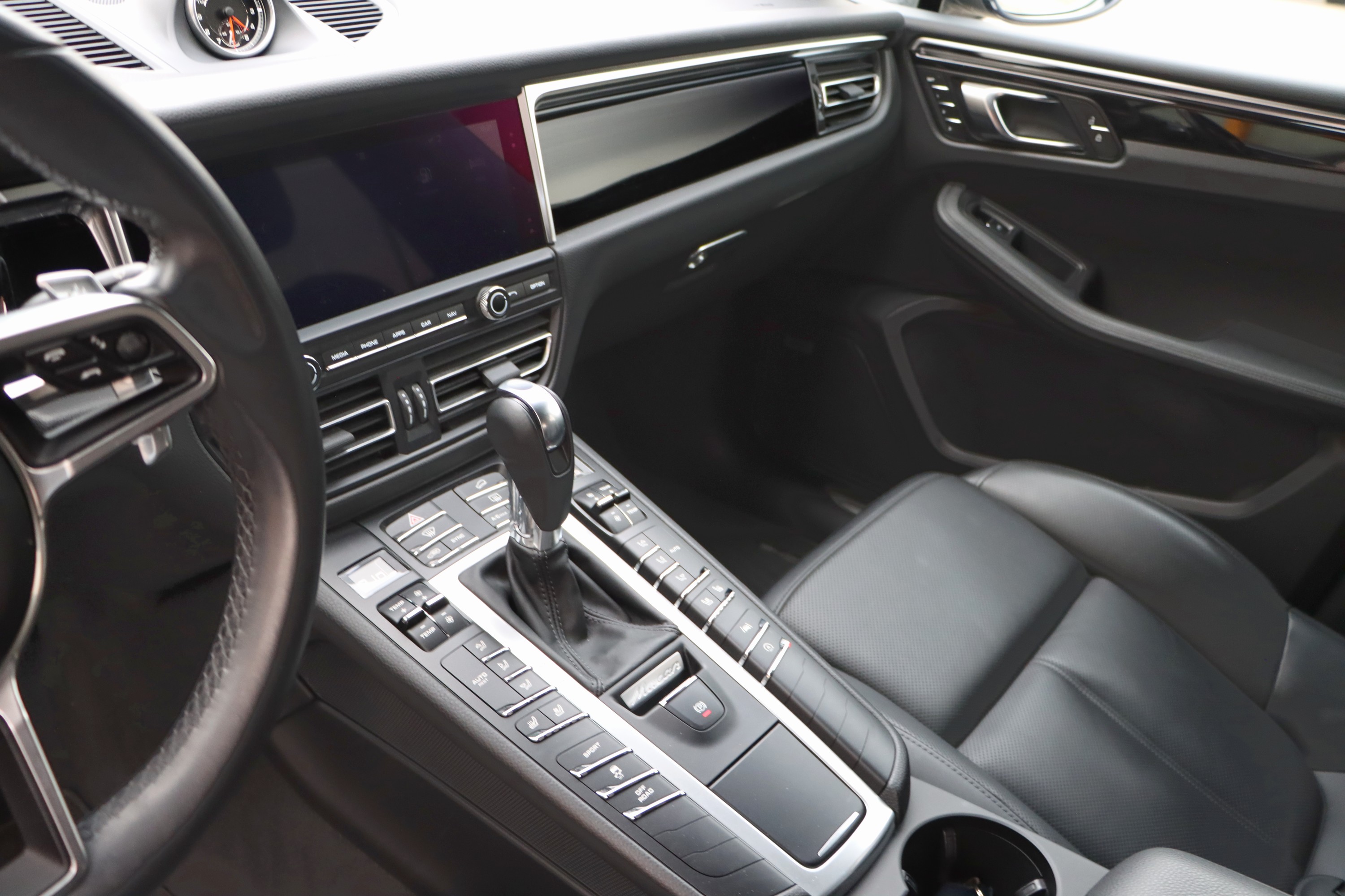 Detail k: Porsche Macan S, Fahrgestellnummer: WP1AB2A5XMLB31766, EZ 01/2021, 1. Hand, Laufleistung ca. 40.300 km, HU 02/2026, 260 kW/354 PS, 6-Zylinder, ...