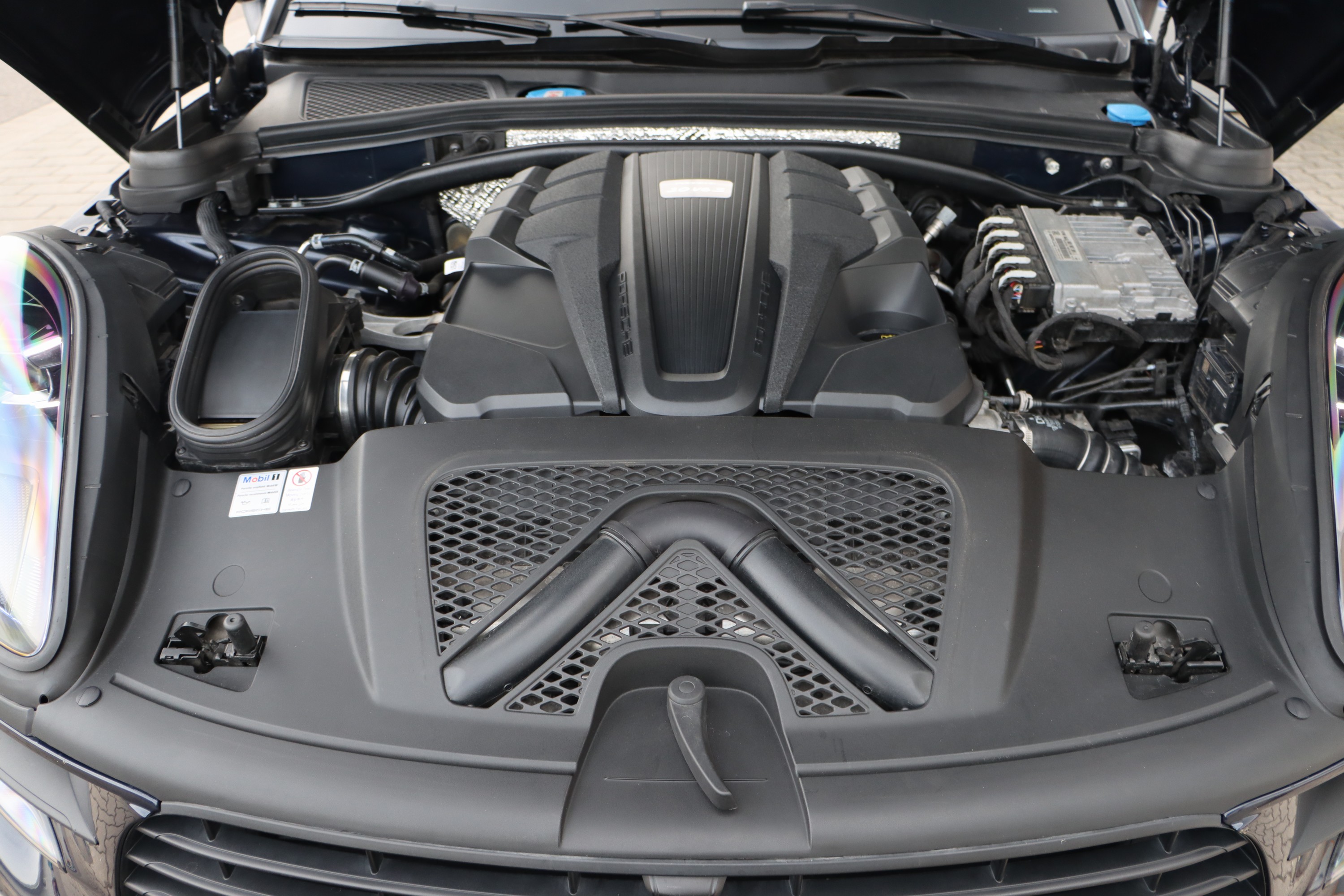 Detail p: Porsche Macan S, Fahrgestellnummer: WP1AB2A5XMLB31766, EZ 01/2021, 1. Hand, Laufleistung ca. 40.300 km, HU 02/2026, 260 kW/354 PS, 6-Zylinder, ...