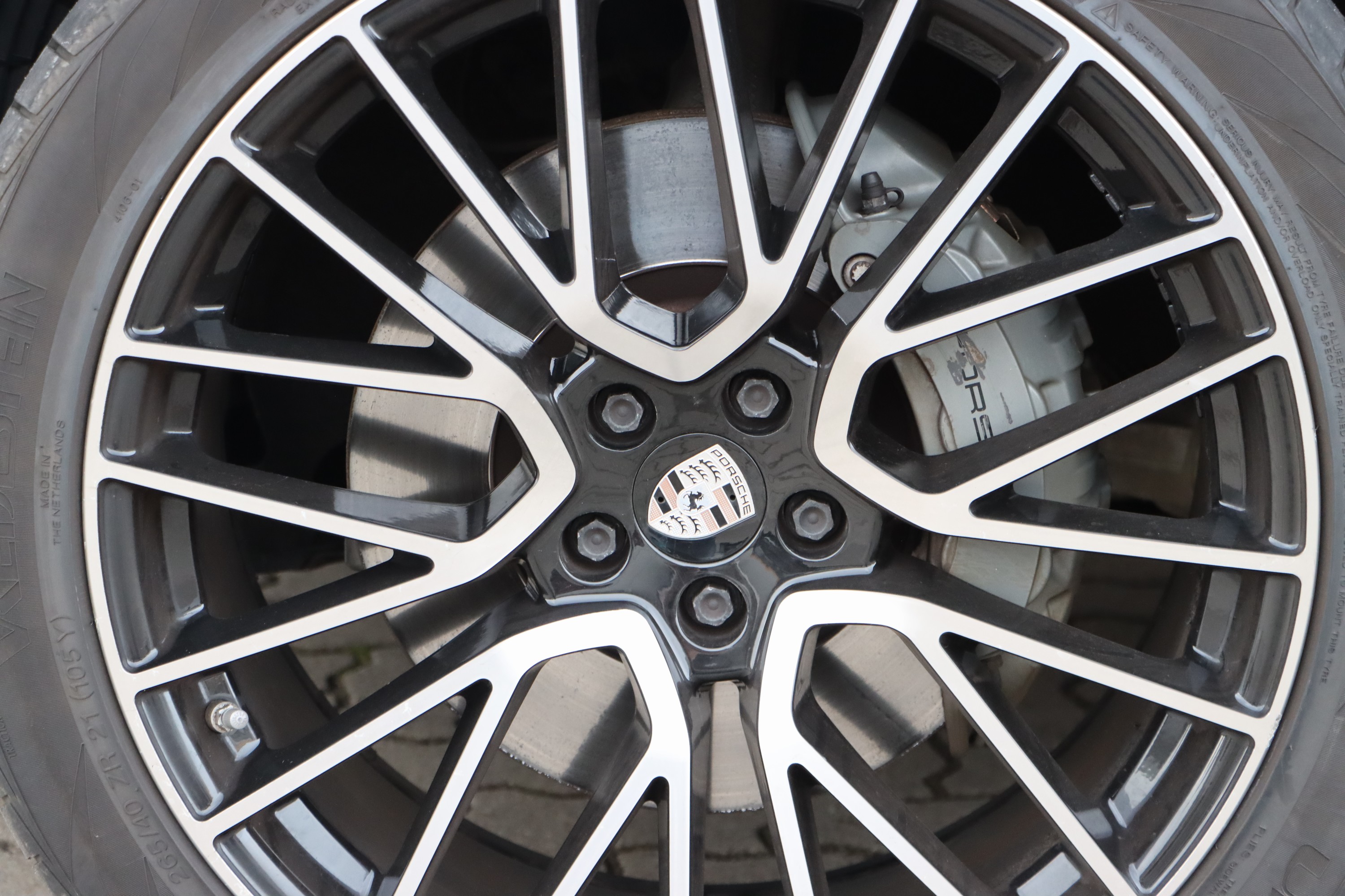 Detail r: Porsche Macan S, Fahrgestellnummer: WP1AB2A5XMLB31766, EZ 01/2021, 1. Hand, Laufleistung ca. 40.300 km, HU 02/2026, 260 kW/354 PS, 6-Zylinder, ...