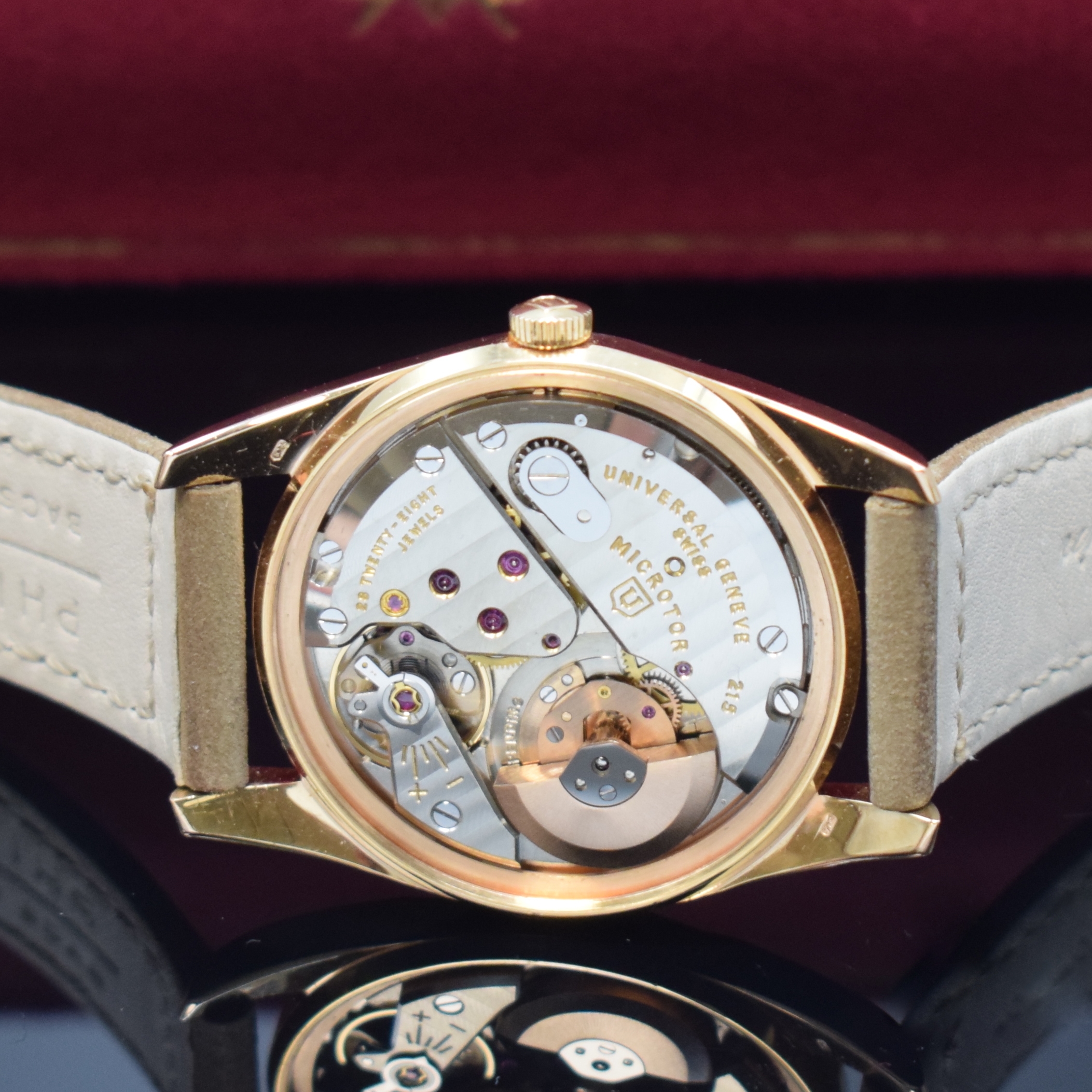 Detail f: UNIVERSAL GENEVE feine und sehr seltene Herrenarmbanduhr Polerouter De Luxe in RG 750/000 Referenz 10357 4, Automatik, Schweiz um 1957, aufw. ...