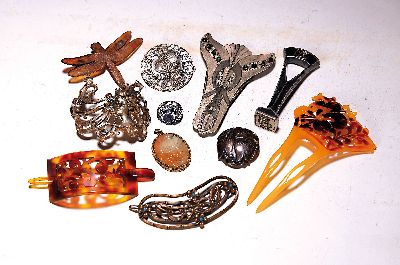 Image 26931019 - Konvolut Schmuck und Zierobjekte des Jugendstils, 800er Silber Armreif mit Fischenden; ...