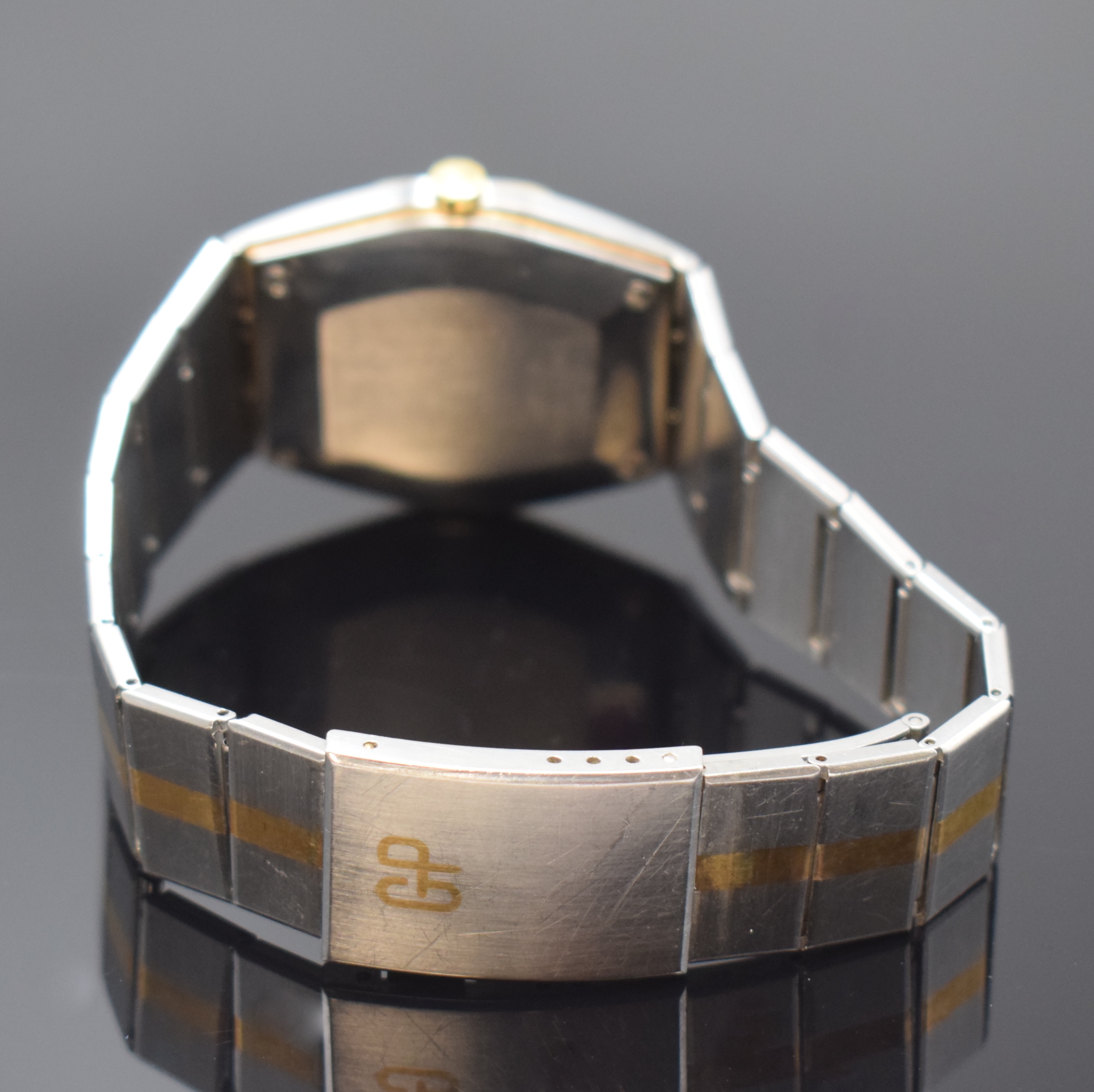 Detail b: GIRARD PERREGAUX Laureato Herrenarmbanduhr Chronometer Referenz 4266, Schweiz um 1995, quarz, Edelstahlgeh. inkl. orig. Gliederband m. Faltschl., ...
