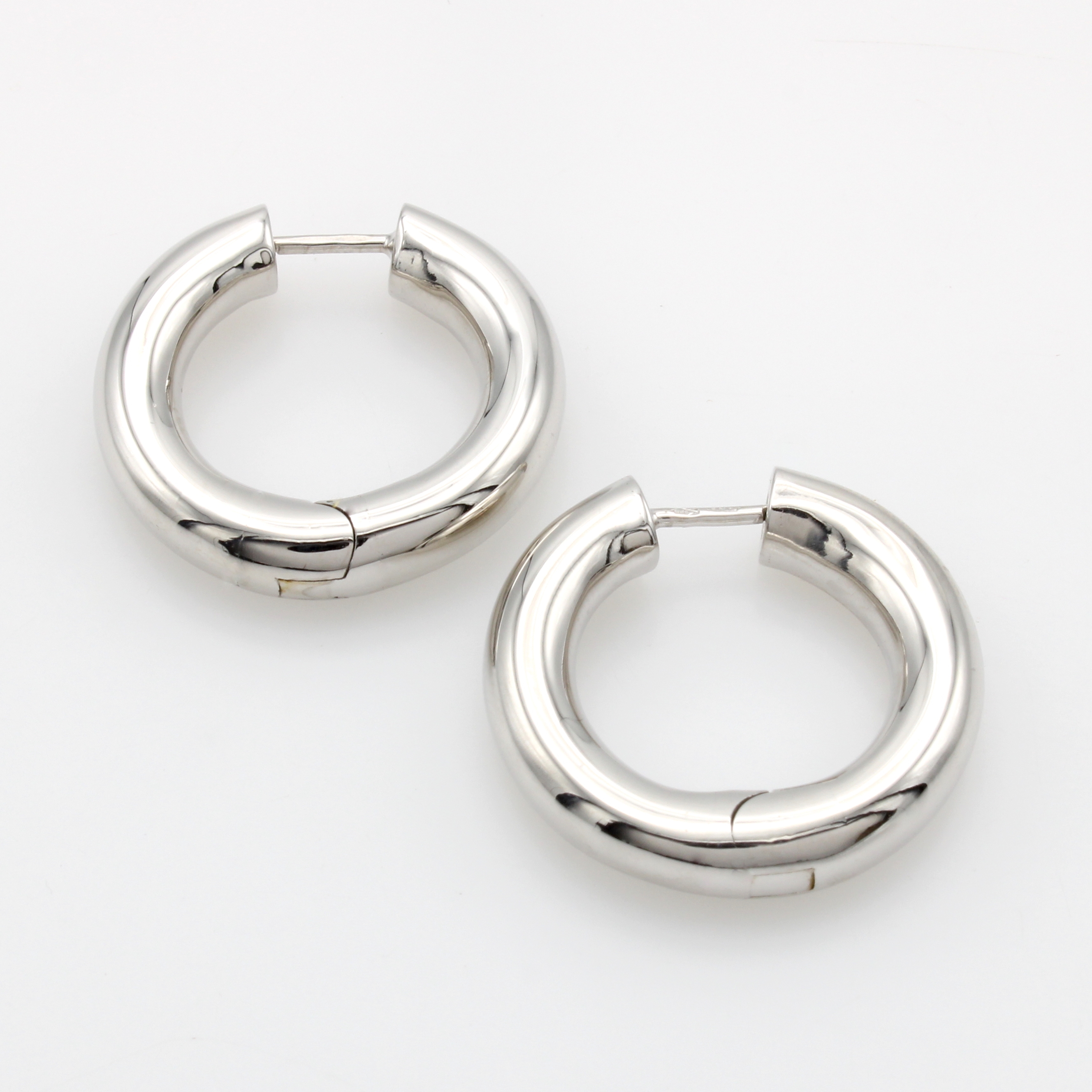 Image 26931265 - Paar Klappcreolen, WG 585/000, B. ca. 5 mm, D. ca. 2.5 cm