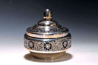 Image 26931257 - Deckeldose, deutsch, um 1910-20, blaues Glas mit reichem silver-overlay ...