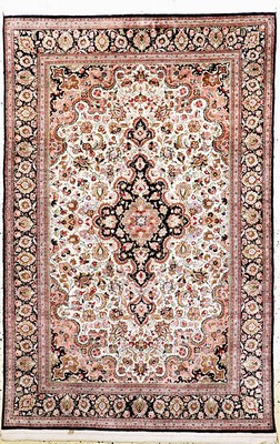 Image Ghom Seide fein, Persien, Mitte 20.Jhd., reine Naturseide, ca. 204 x 133 cm, EHZ: 2