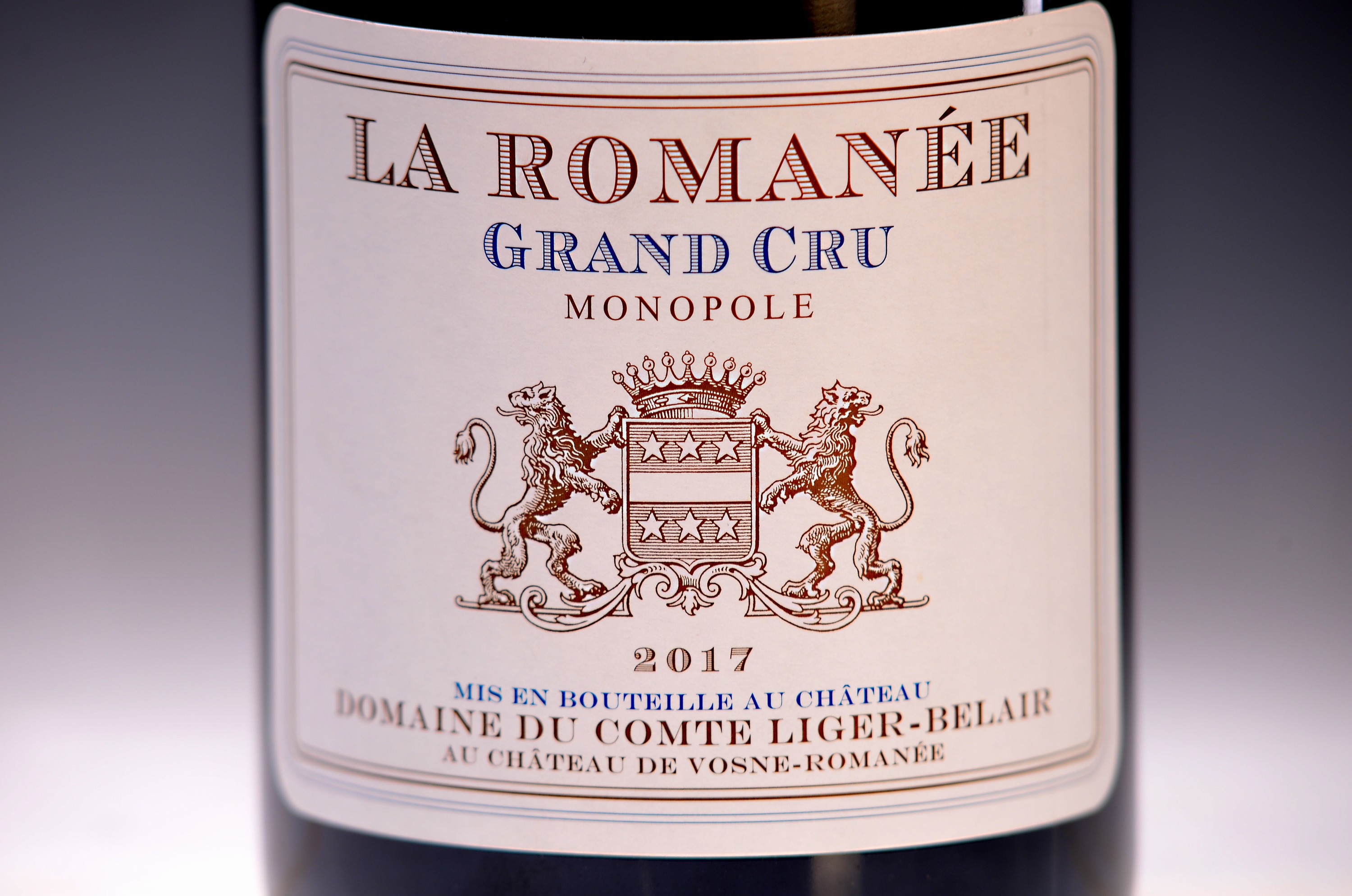 Detail a: 2017 La Romanée Grand Cru Monopole, Domaine du Comte Liger-Belair aus Chateau de Vosne- Romanée, Mis en Bouteille au Chateu, num: 4? von 3645 ...