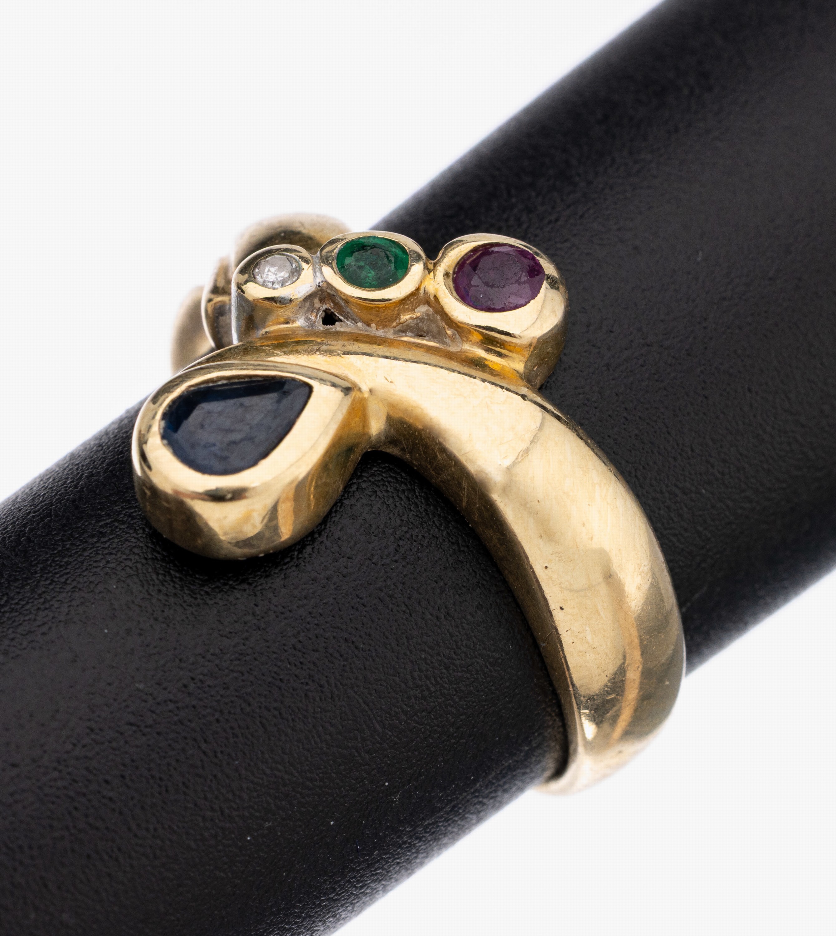 14 kt Gold Farbstein-Diamant-Ring, GG 585/000, Saphir-Tropfen, rundfacett. Rubin undSmaragd, kl. 8/8-Diamant, RW 54, ca. 3.5 g