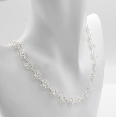 Image 26932536 - Collier, 925er Silber, Glieder in Blüten- form, Karabinerschl., L. ca. 45 cm