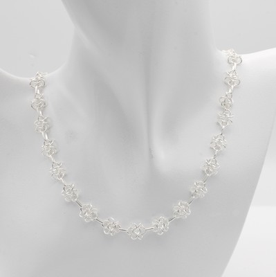 26932536a - Collier, 925er Silber, Glieder in Blüten- form, Karabinerschl., L. ca. 45 cm