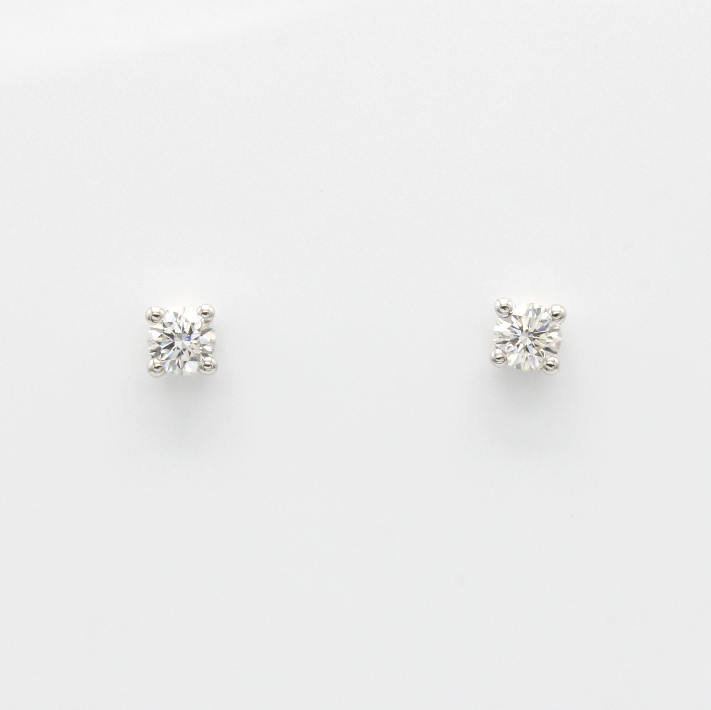 Image 26932884 - Paar Ohrstecker mit Brillanten, WG 750/000, 2 Brill. in Krappenfassung zus. ca. 0.50 ct ...