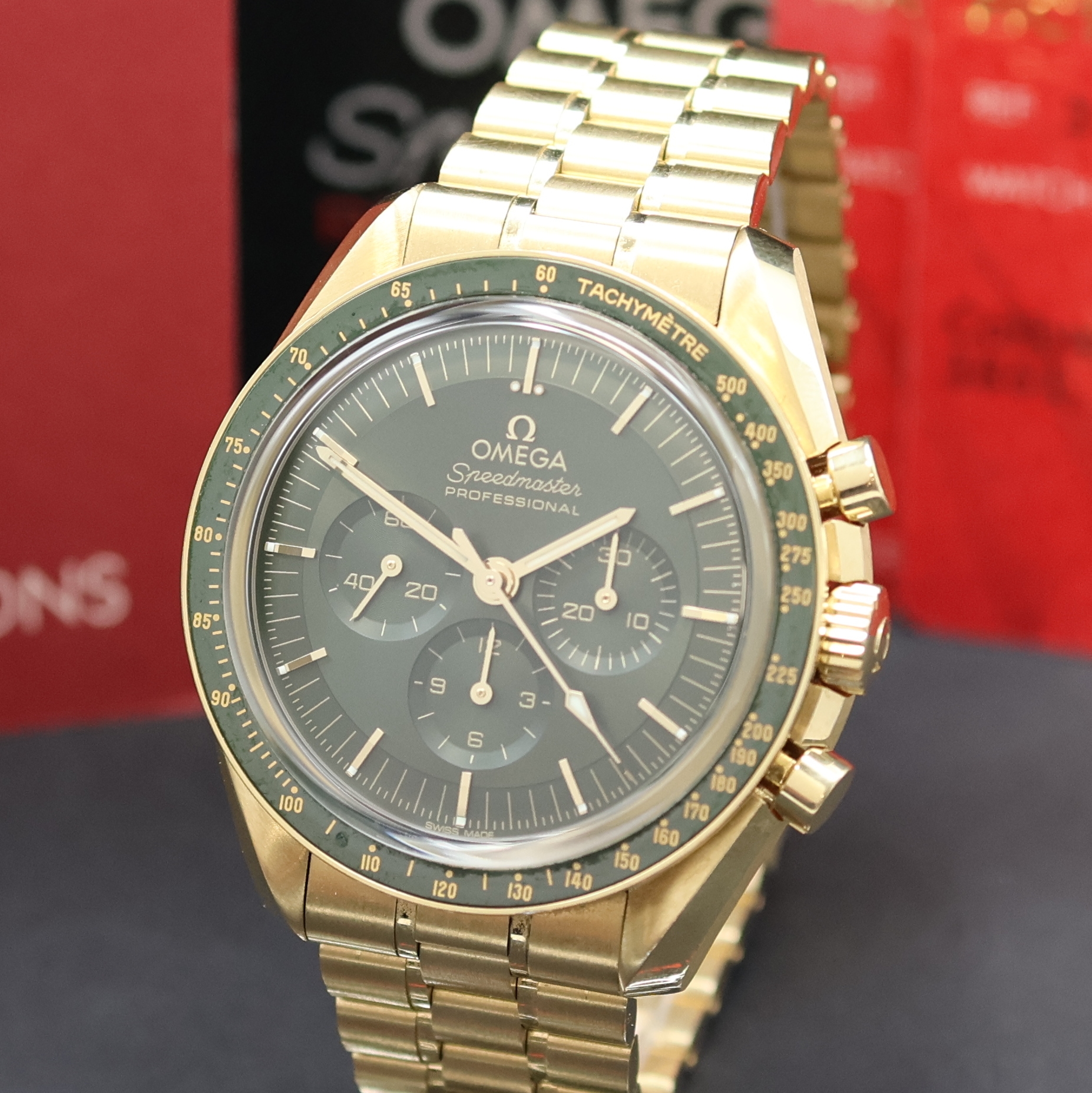 Detail a: OMEGA seltener Armbandchronograph Speedmaster Professional "First Watch Worn On The Moon" Referenz 310.60.42.50.10.001, Handaufzug, ...