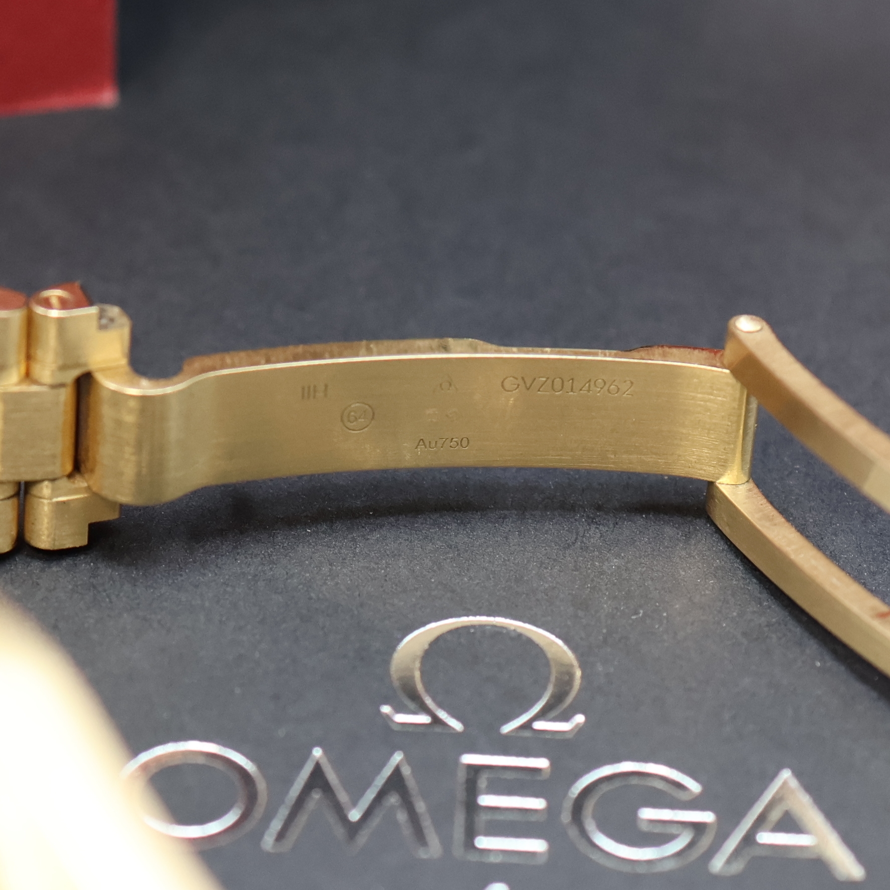 Detail c: OMEGA seltener Armbandchronograph Speedmaster Professional "First Watch Worn On The Moon" Referenz 310.60.42.50.10.001, Handaufzug, ...