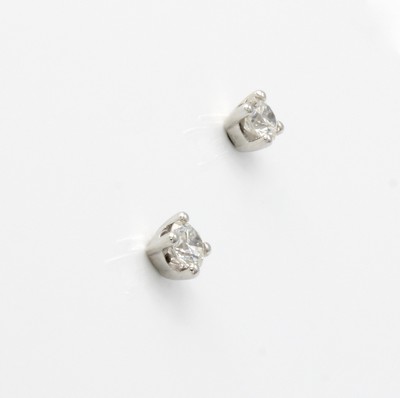 26932884a - Paar Ohrstecker mit Brillanten, WG 750/000, 2 Brill. in Krappenfassung zus. ca. 0.50 ct ...