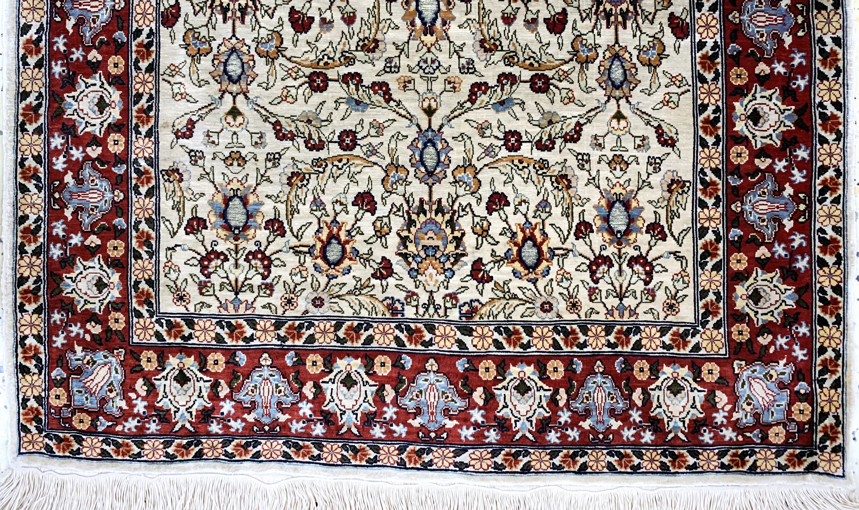 Detail c: Hereke Seide signiert, Türkei, Mitte 20.Jhd, reine Naturseide"Metallbroschiert", ca. 105 x 67 cm, EHZ: 2