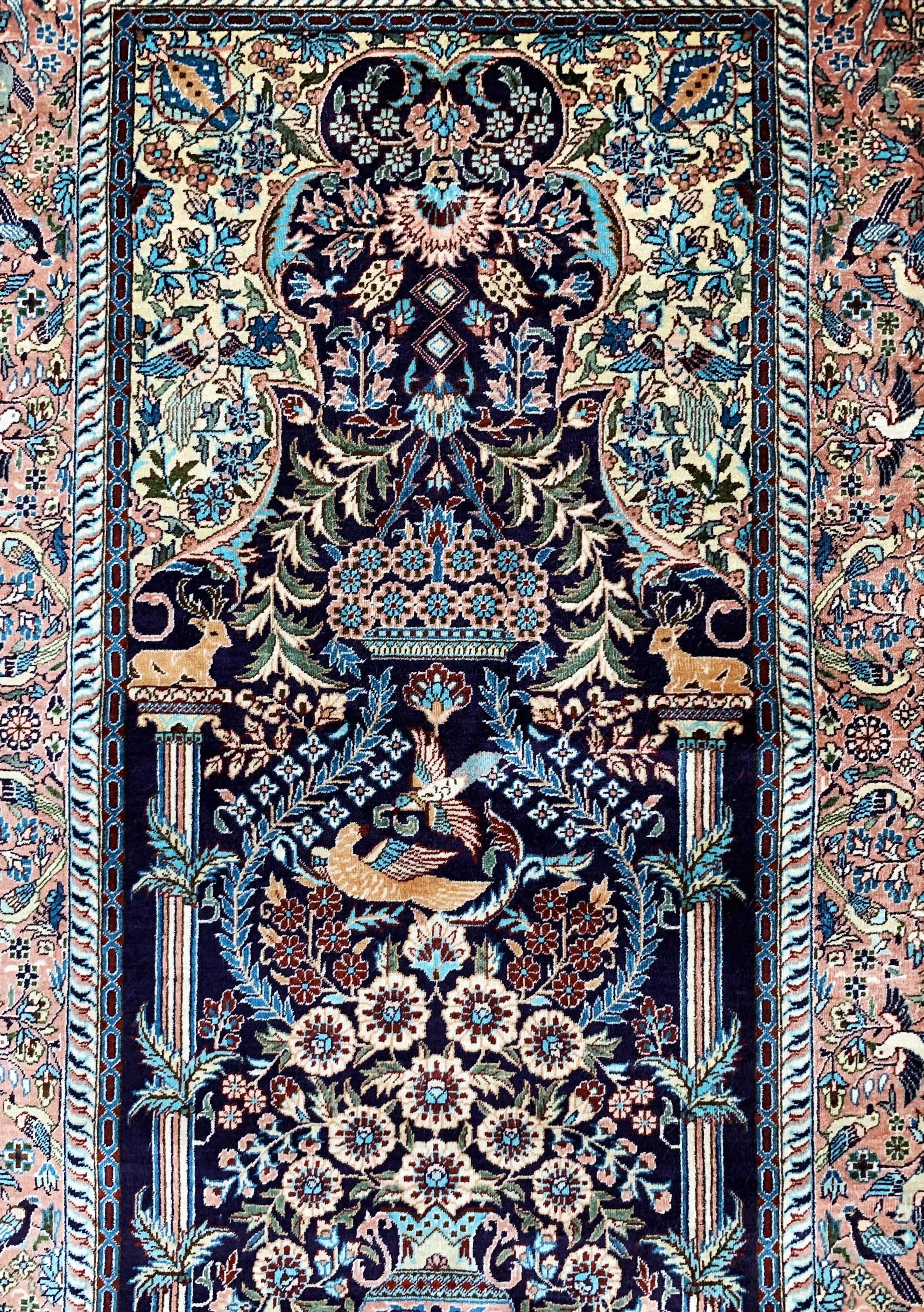 Detail a: Hereke Seide fein, China, Ende 20.Jhd, reine Naturseide, ca. 123 x 78 cm, ca. 1,0 Mio. Kn/qm, EHZ: 2