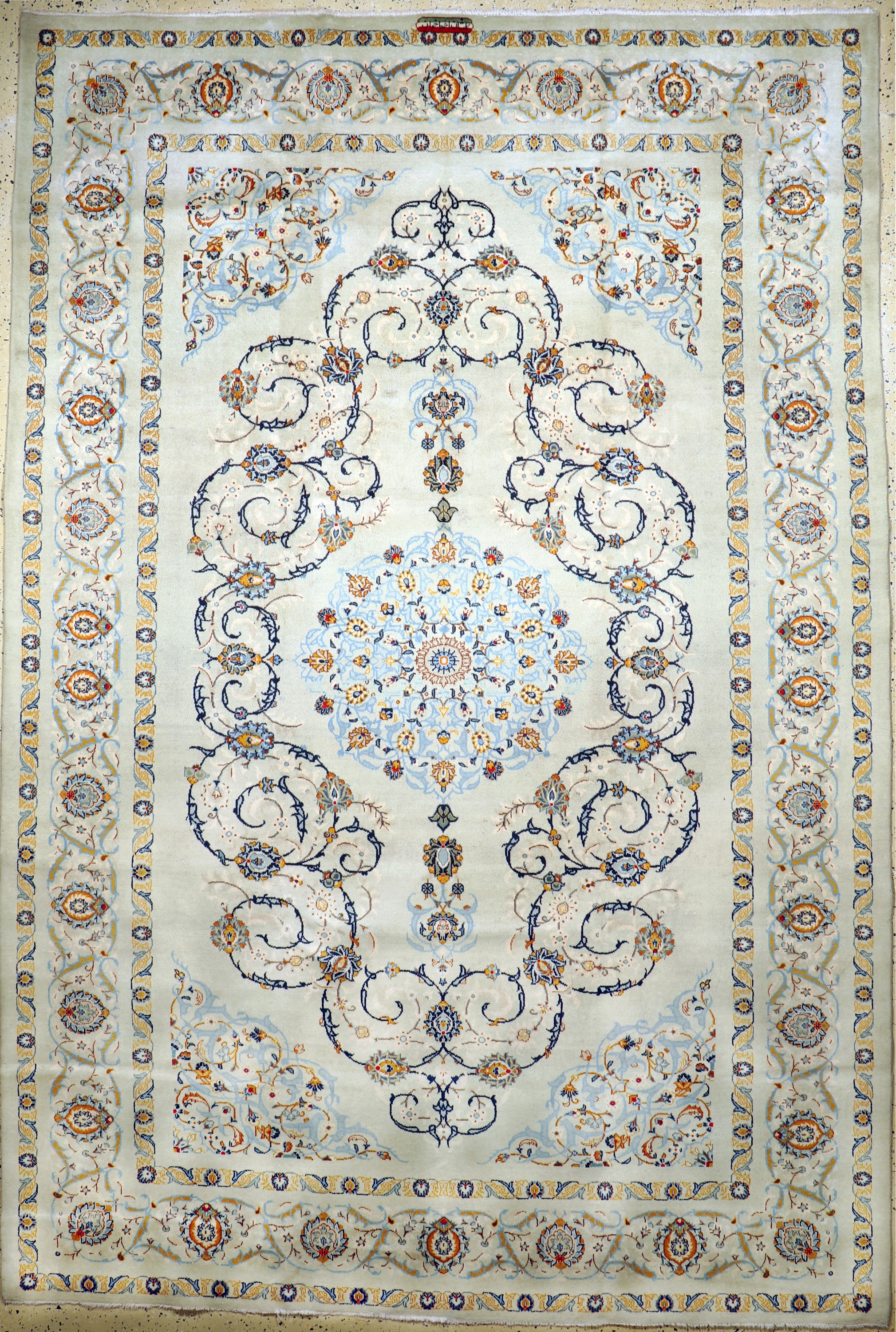 Keschan alt Persien, signiert"Ahmad Akhavan", Mitte 20.Jhd, Wolle auf Baumwolle, ca. 360 x 243 cm, EHZ: 3
