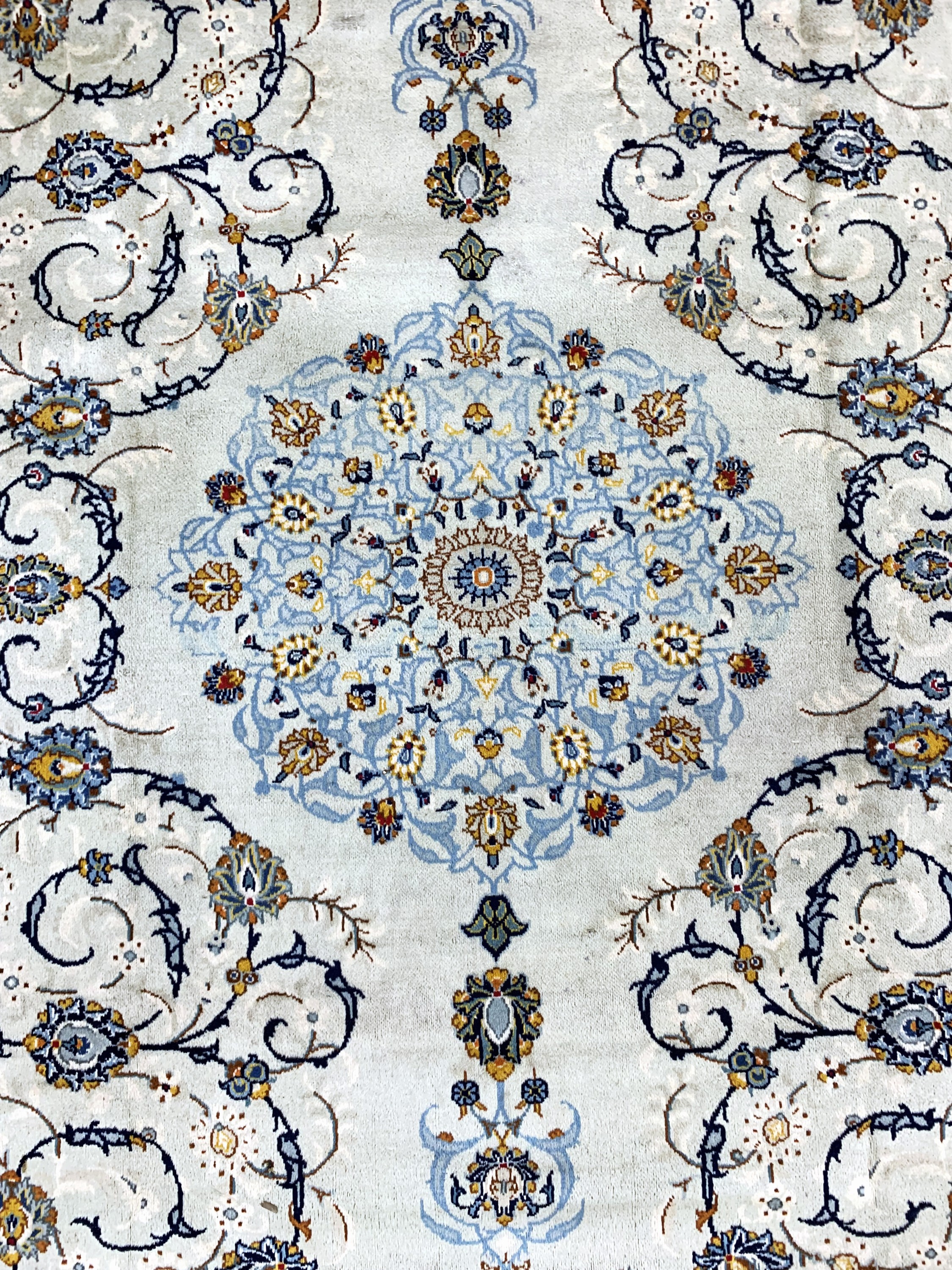 Detail c: Keschan alt Persien, signiert"Ahmad Akhavan", Mitte 20.Jhd, Wolle auf Baumwolle, ca. 360 x 243 cm, EHZ: 3