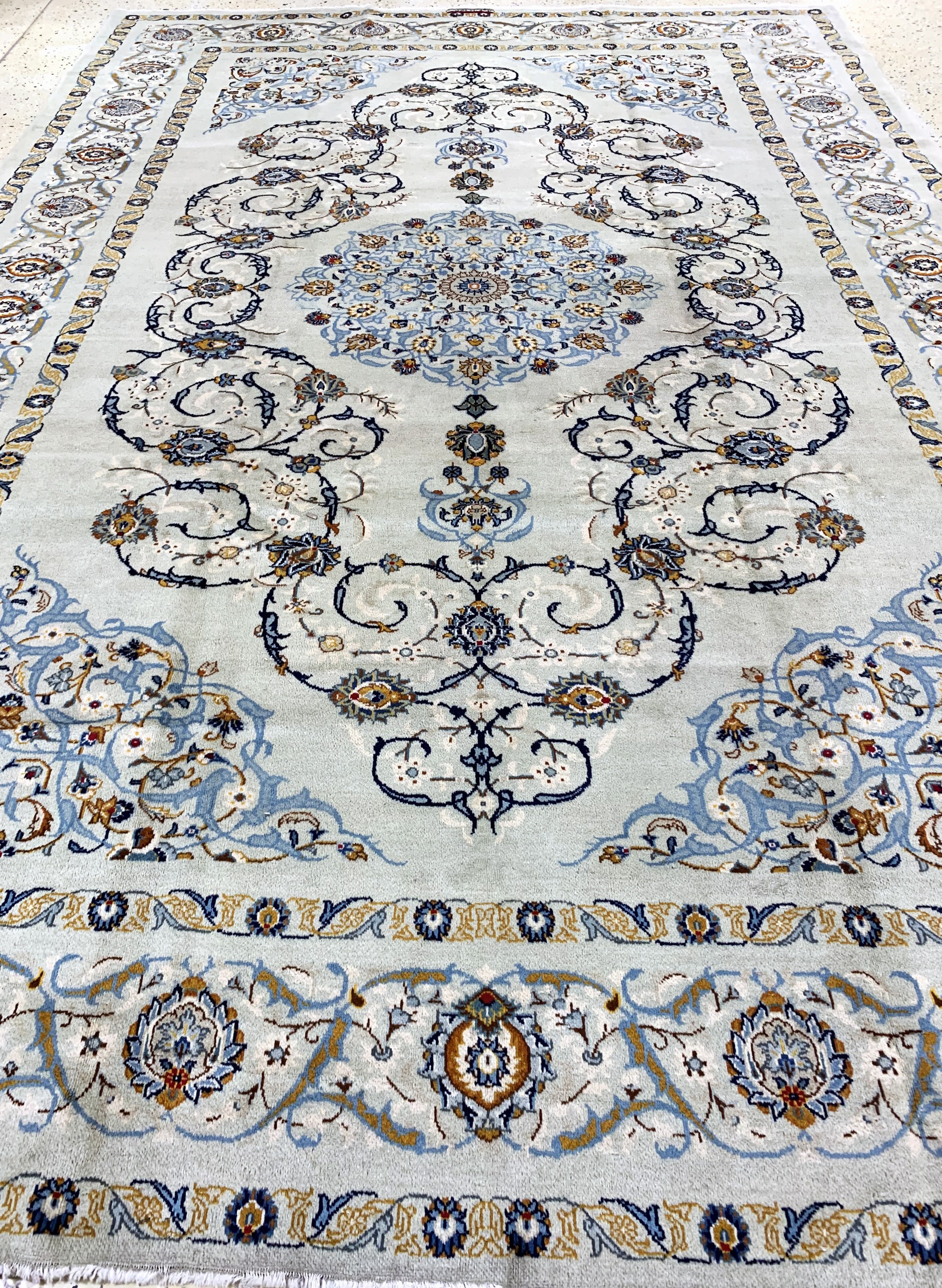 Detail g: Keschan alt Persien, signiert"Ahmad Akhavan", Mitte 20.Jhd, Wolle auf Baumwolle, ca. 360 x 243 cm, EHZ: 3