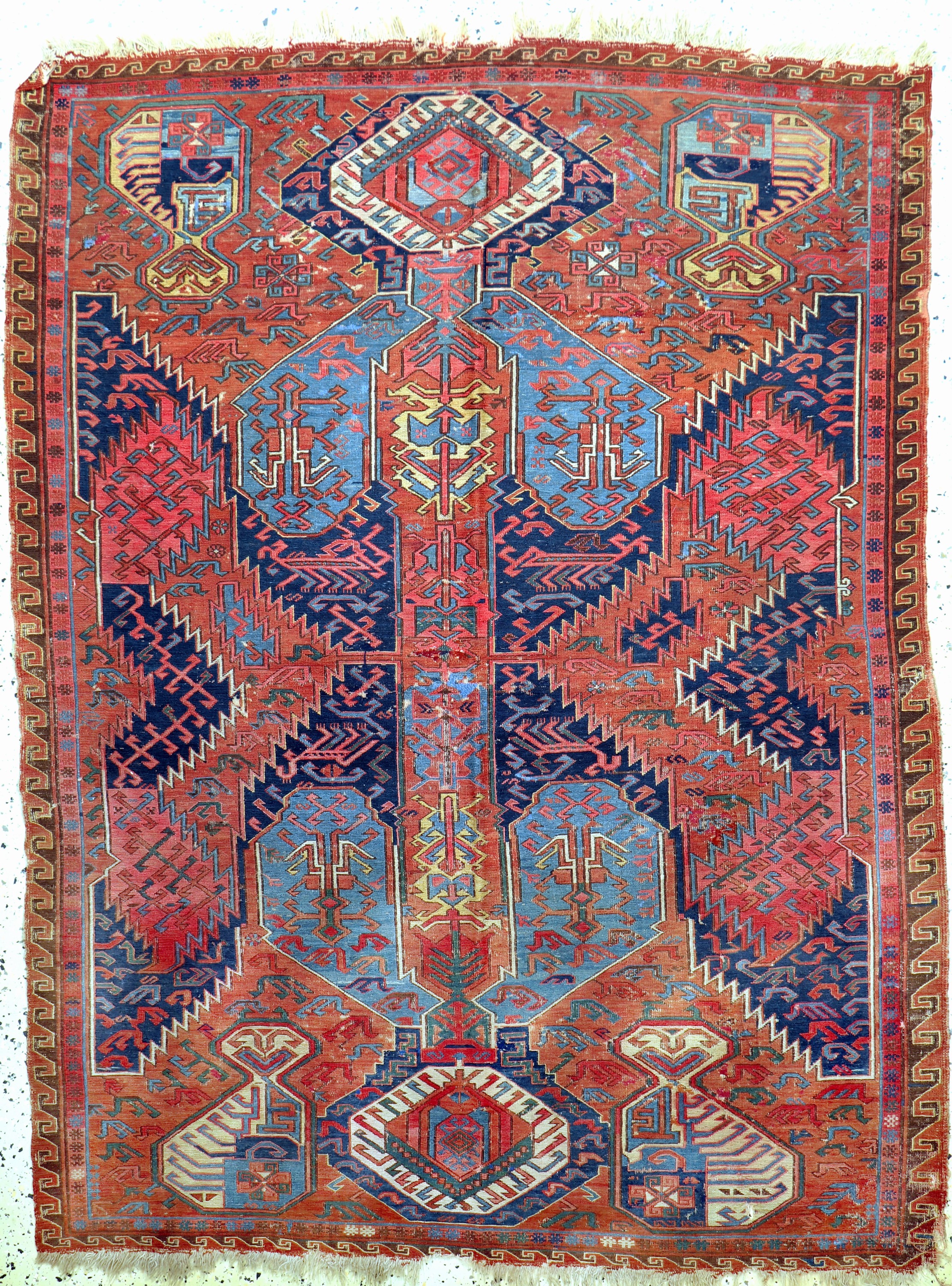 "Drachen"Sumakh antik, Kaukasus, 19.Jhd, Wolle auf Wolle, ca. 190 x 140 cm, EHZ: 4, (Restaurierungen & Risse)