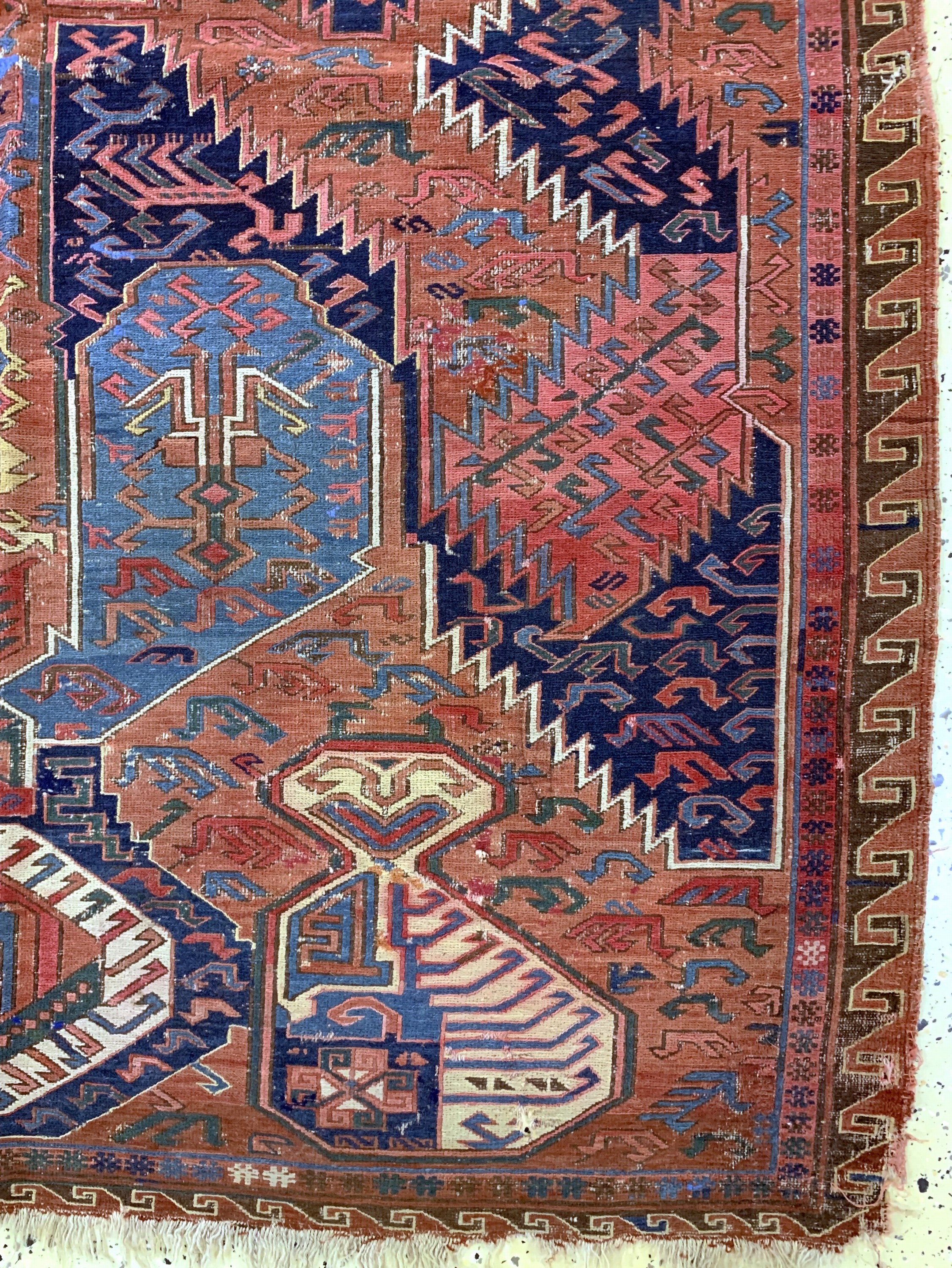 Detail a: "Drachen"Sumakh antik, Kaukasus, 19.Jhd, Wolle auf Wolle, ca. 190 x 140 cm, EHZ: 4, (Restaurierungen & Risse)