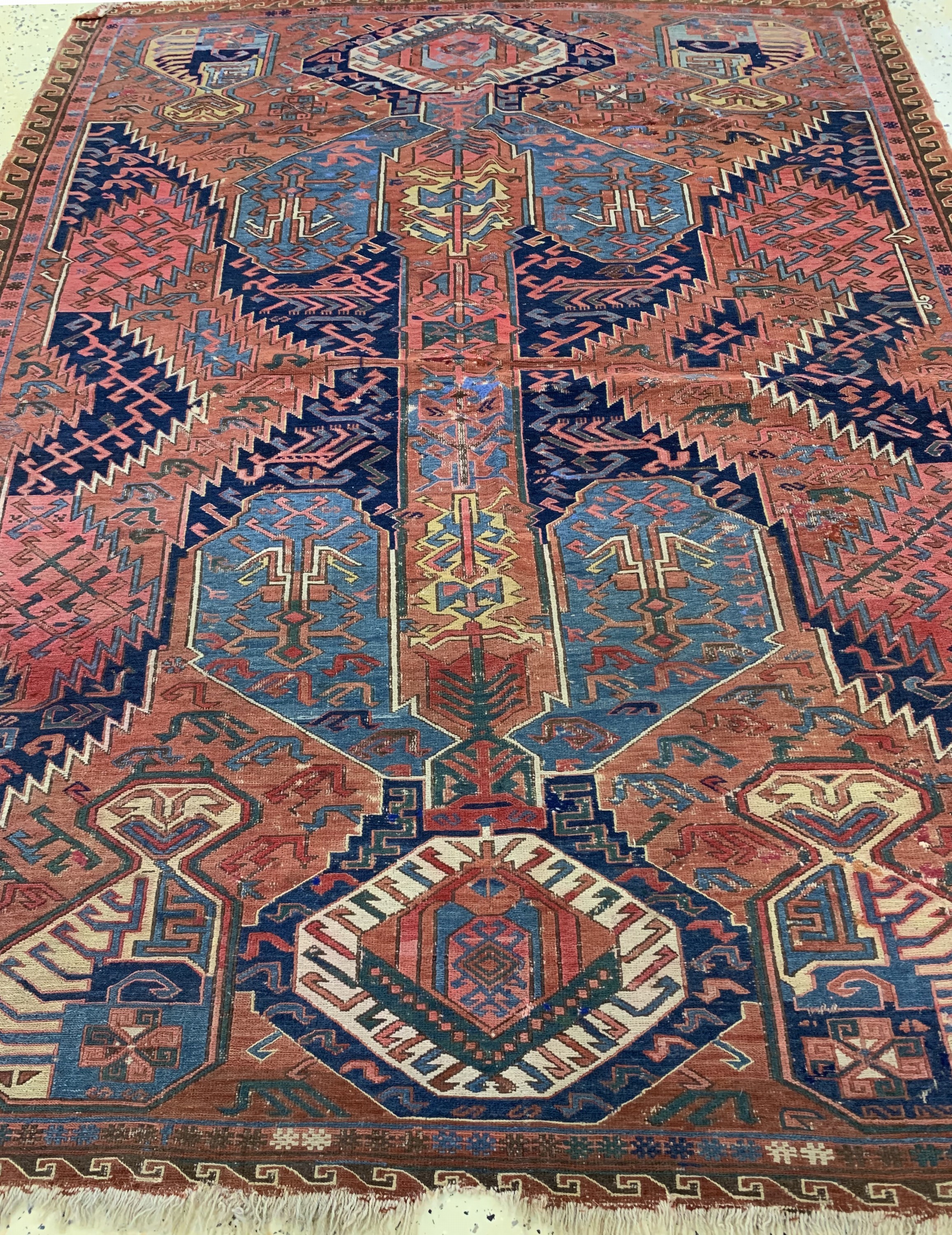 Detail e: "Drachen"Sumakh antik, Kaukasus, 19.Jhd, Wolle auf Wolle, ca. 190 x 140 cm, EHZ: 4, (Restaurierungen & Risse)