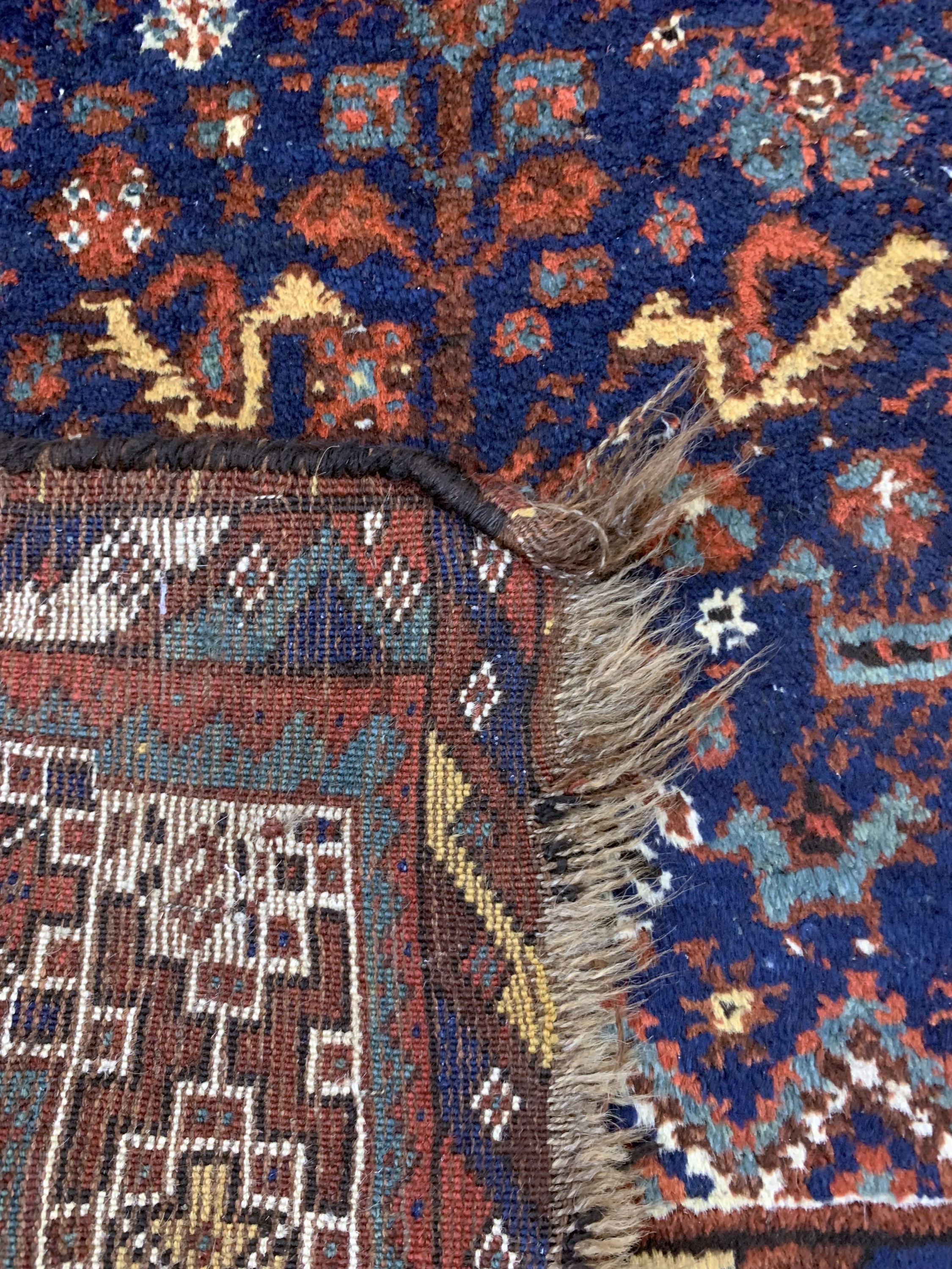 Detail f: Khamseh alt, Persien, Anfang 20.Jhd, Wolle auf Wolle, ca. 185 x 160 cm, Mottenfraß, EHZ: 3