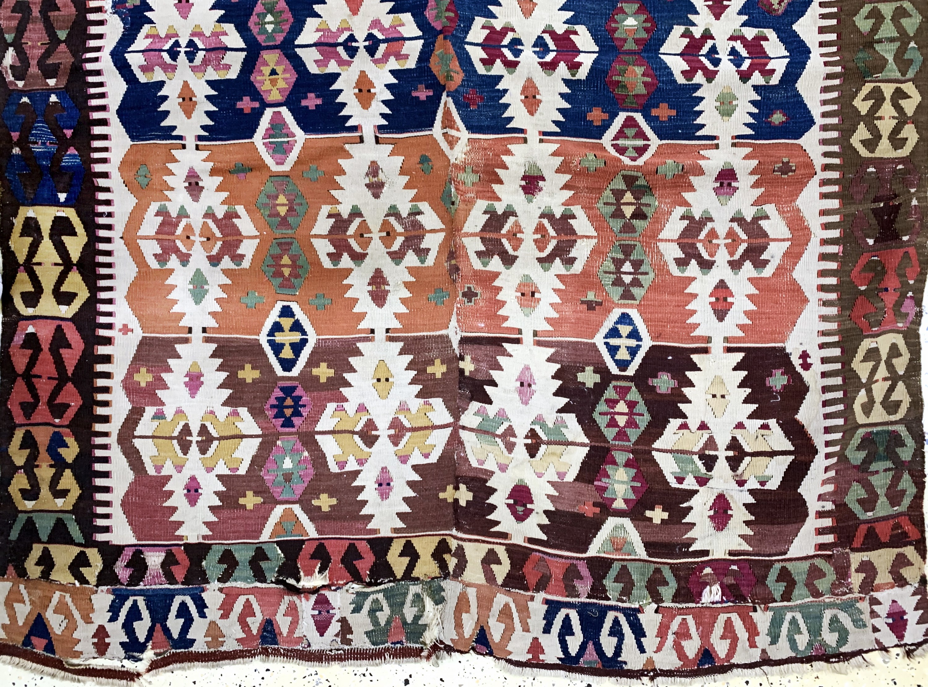 Detail c: Aydin Kelim antik, Türkei, 19.Jhd, Wolle auf Wolle, ca. 322 x 161 cm, verkürzt, EHZ: 4